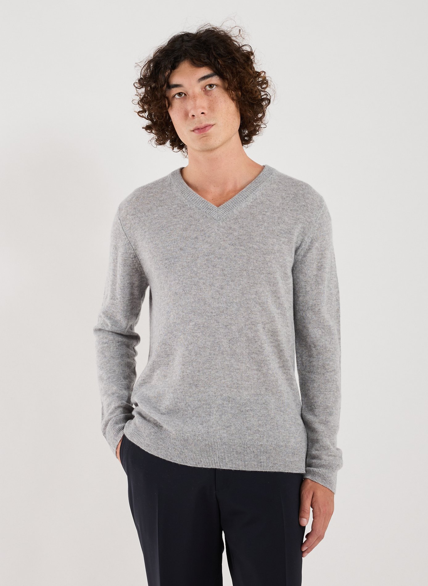 V-neck cashmere sweater | Grey AU PRINTEMPS PARIS Men