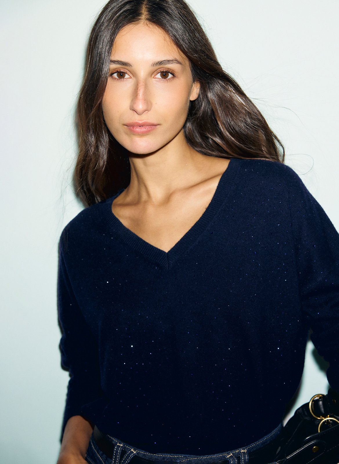 Pull droit col v à strass en laine GERARD DAREL Bleu