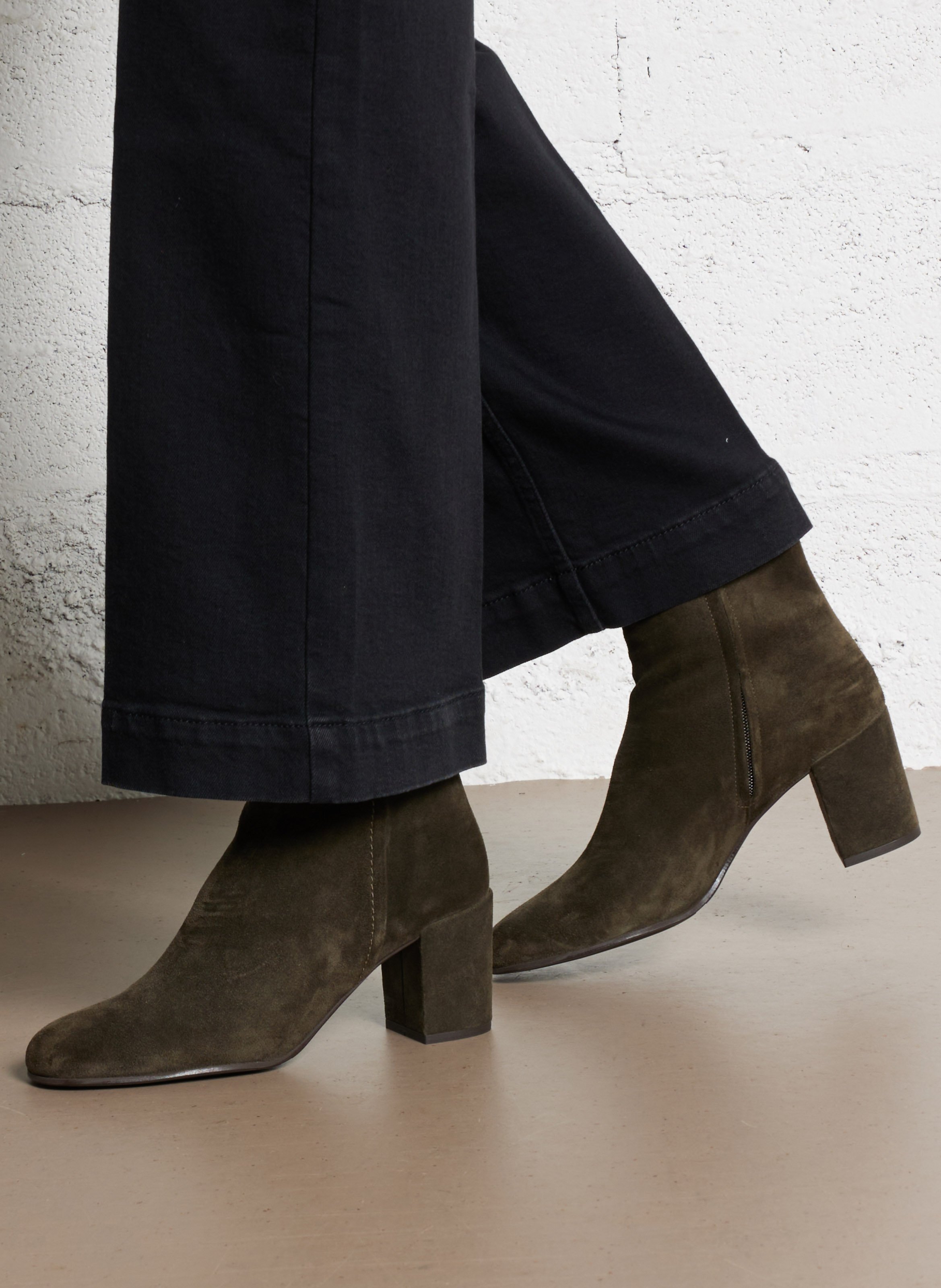 Stiefeletten aus Veloursleder BILLI BI Grun