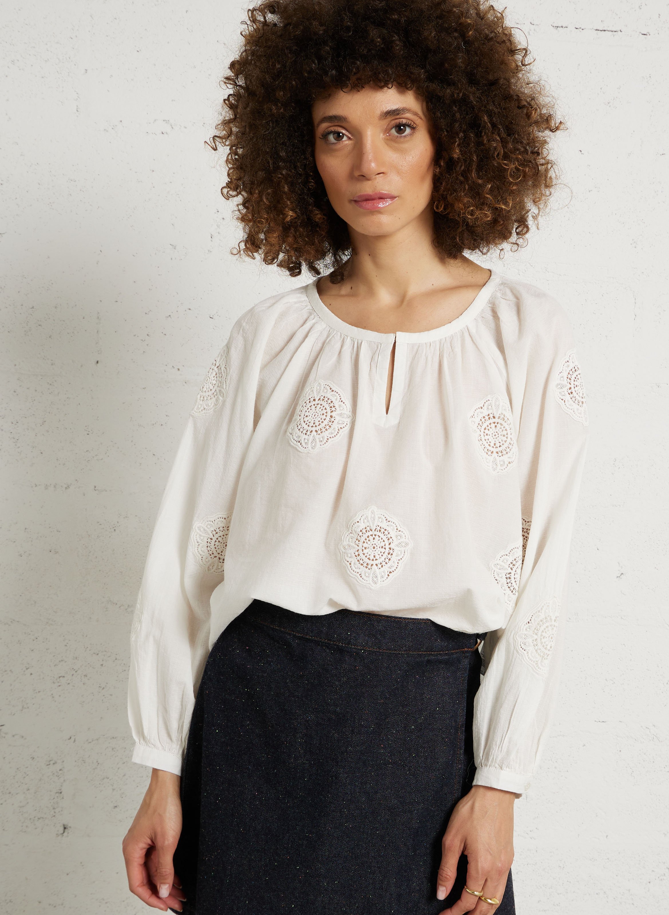 Weite Baumwollbluse mit Stickerei LA PETITE ETOILE Weiss