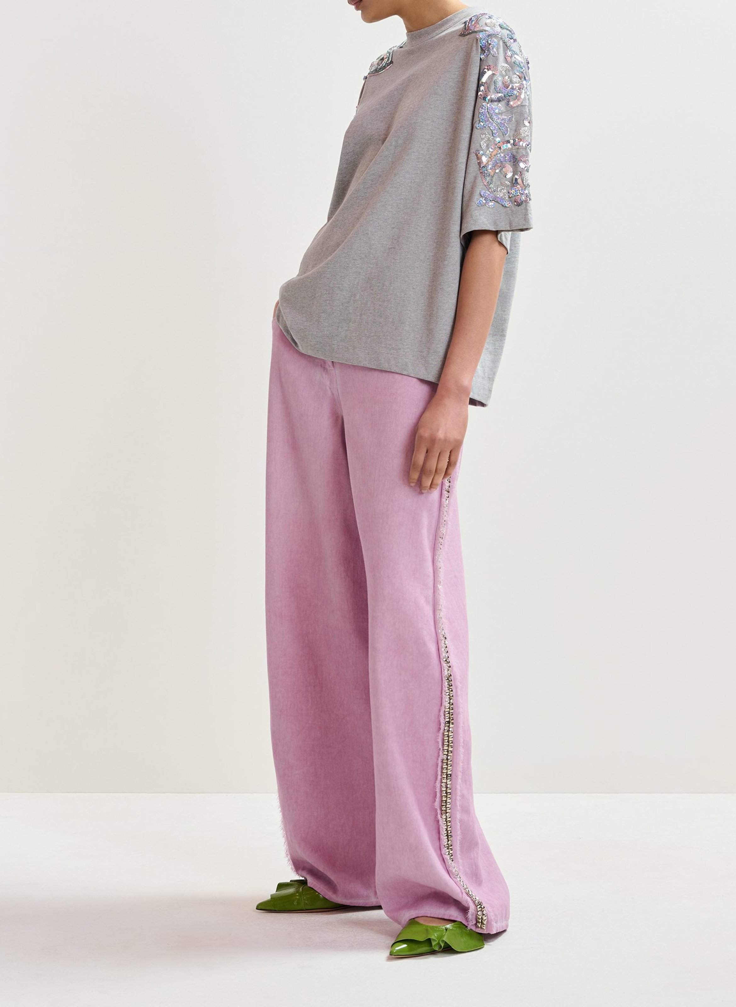 Weites T-Shirt mit Perlen ESSENTIEL ANTWERP Grau