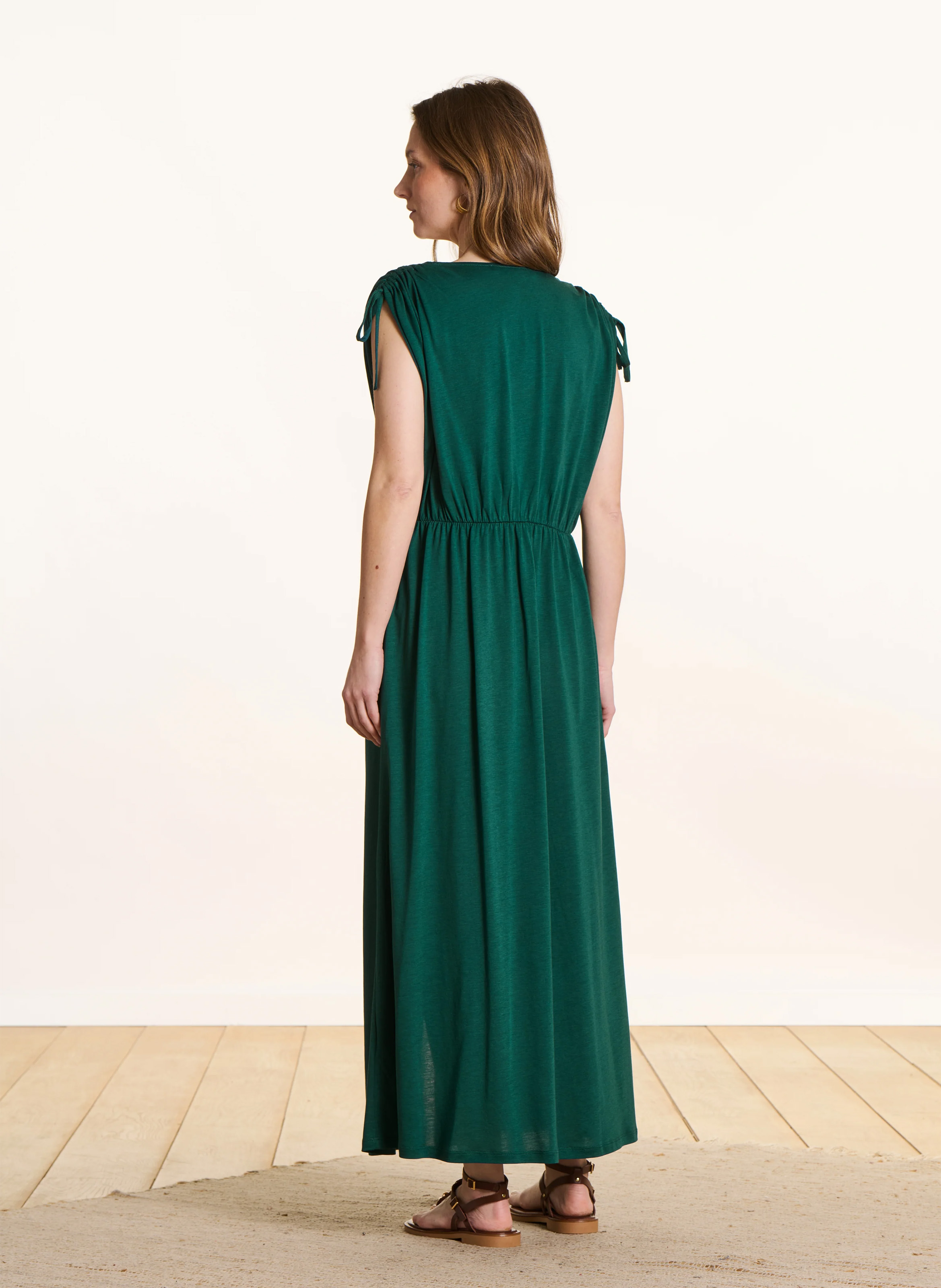 Lange jurk met V-hals | Groen LA FEE MARABOUTEE Dames