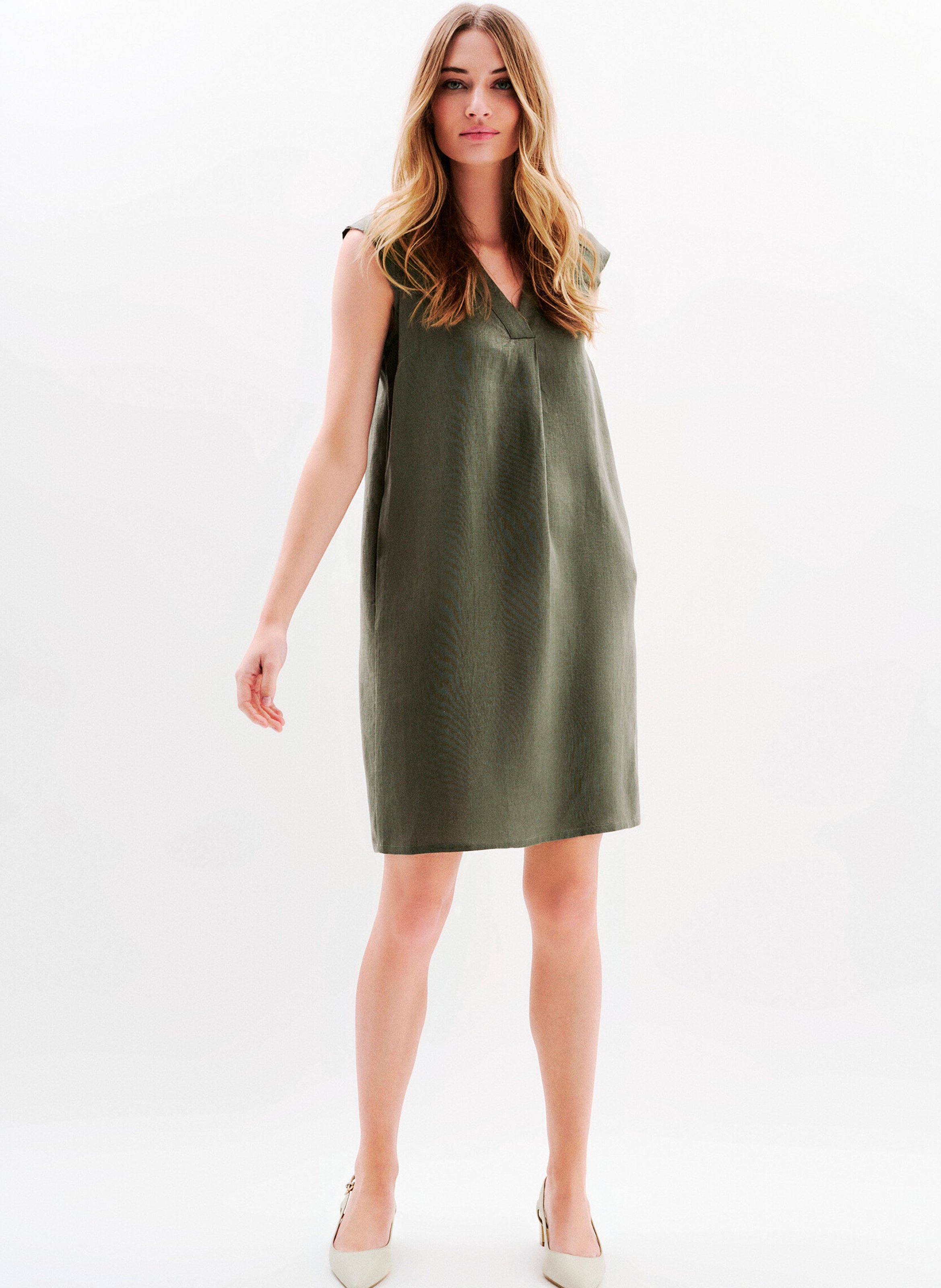 Straight V-neck linen dress CAROLL Green