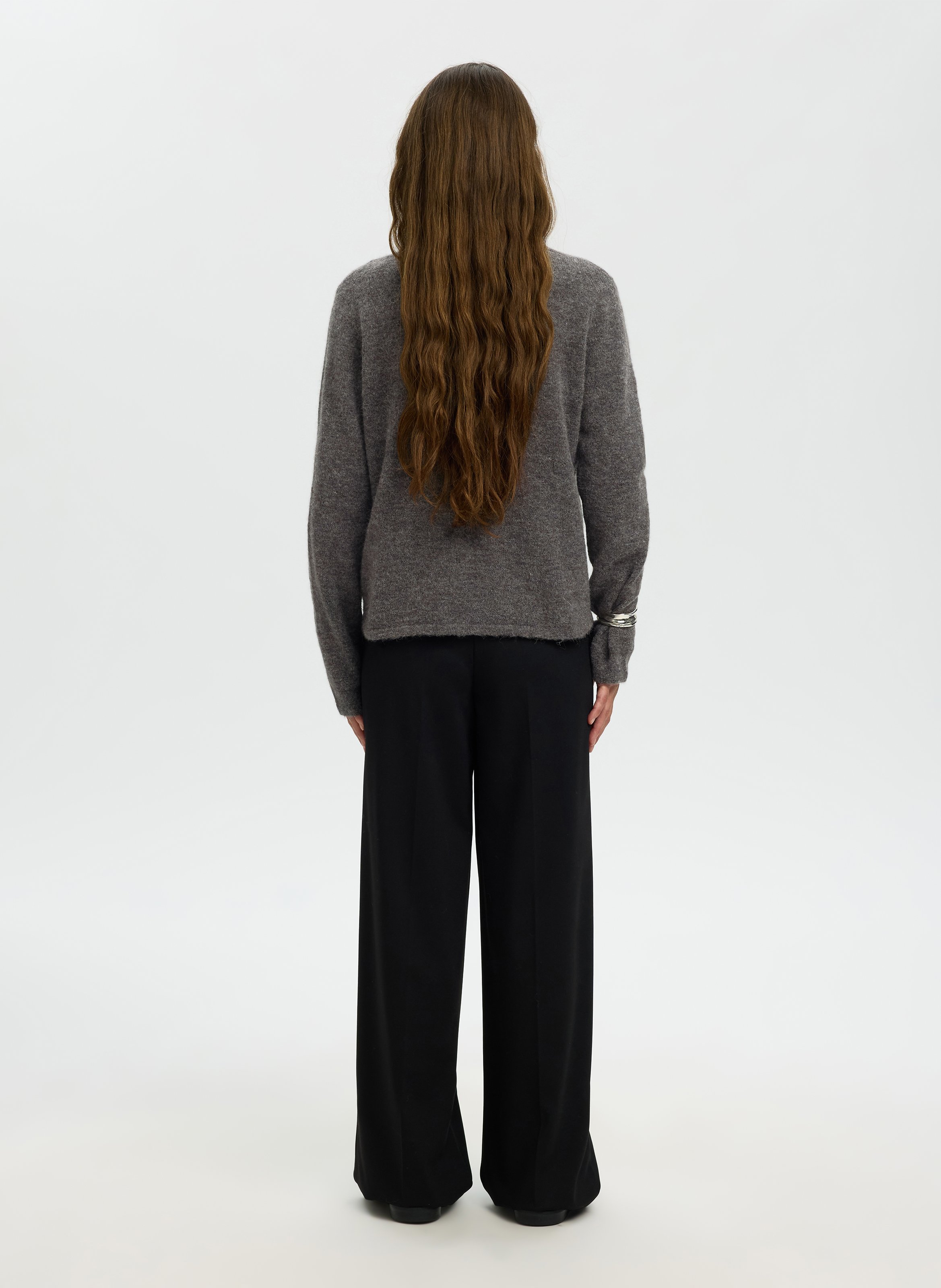 Pull droit uni col rond SELECTED Gris