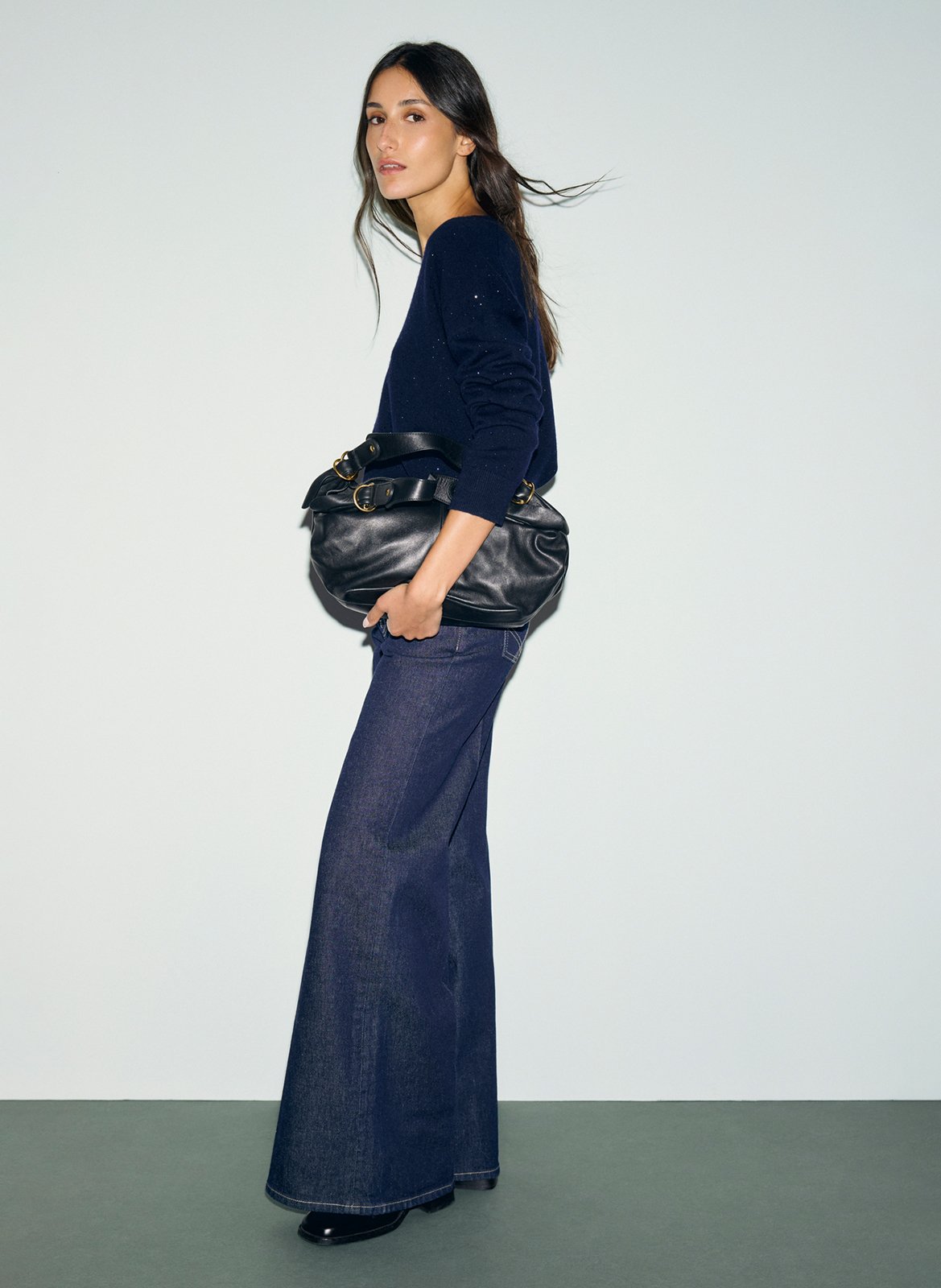 Pull droit col v à strass en laine GERARD DAREL Bleu