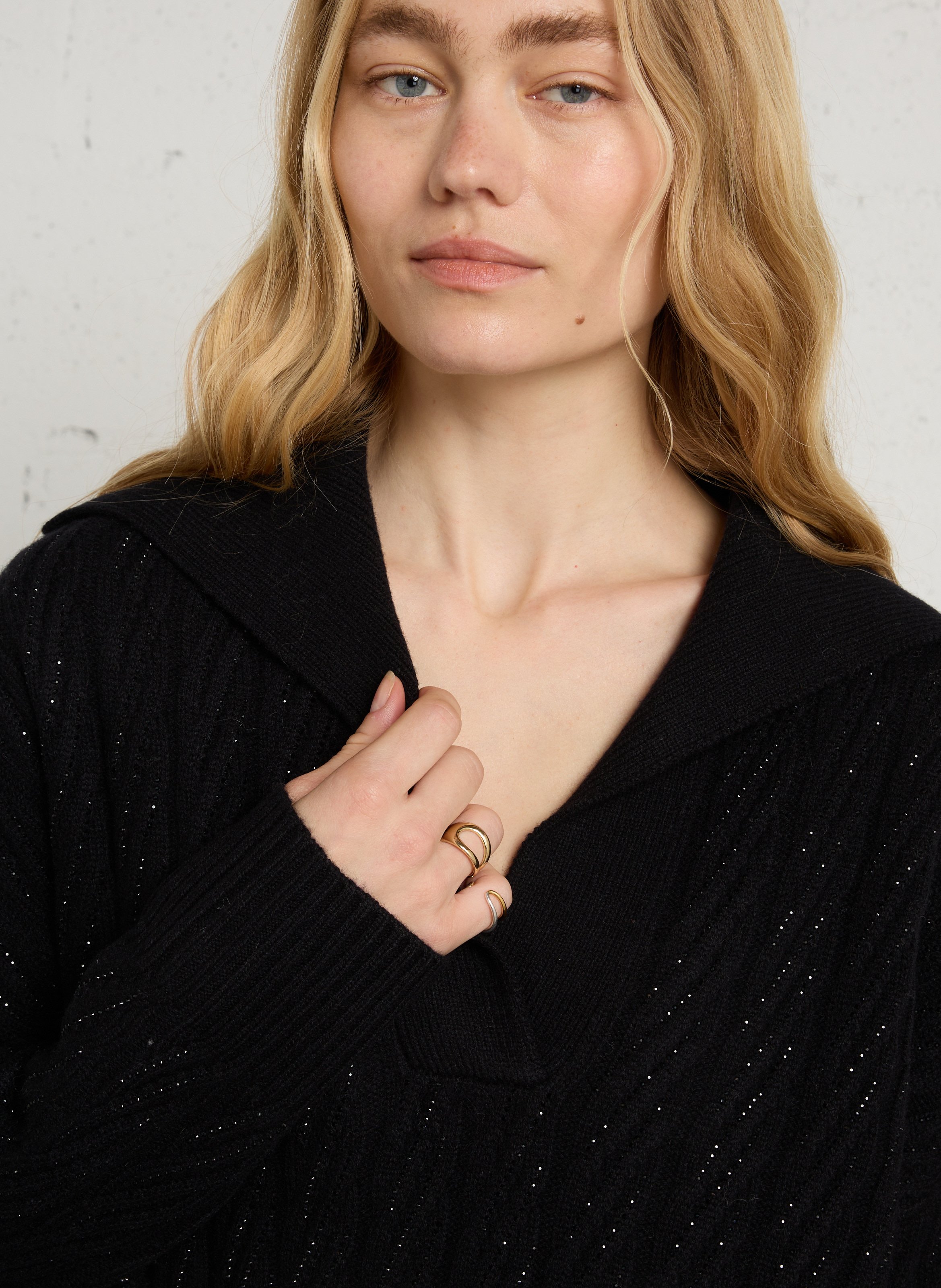 Pull orné de strass en laine BERENICE Noir