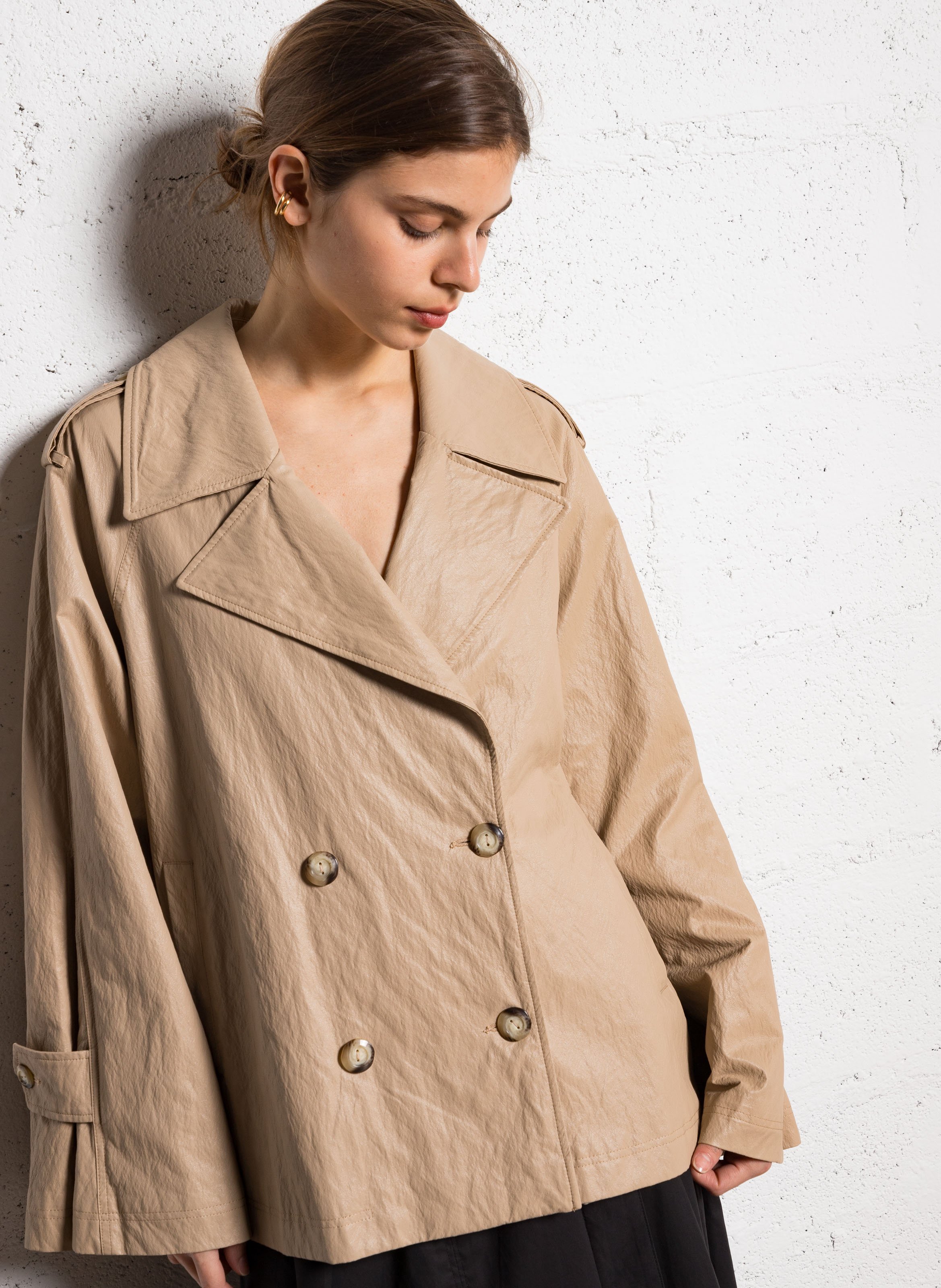 Short faux leather coat ATTIC AND BARN Beige