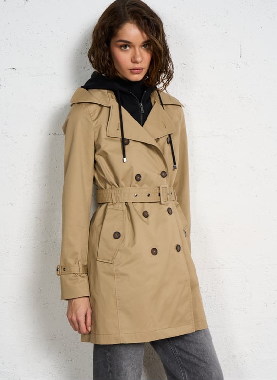 Trench marron avec capuche sweat écrue - Cozette Lille Trench marron avec capuche sweat écrue - Cozette Lille