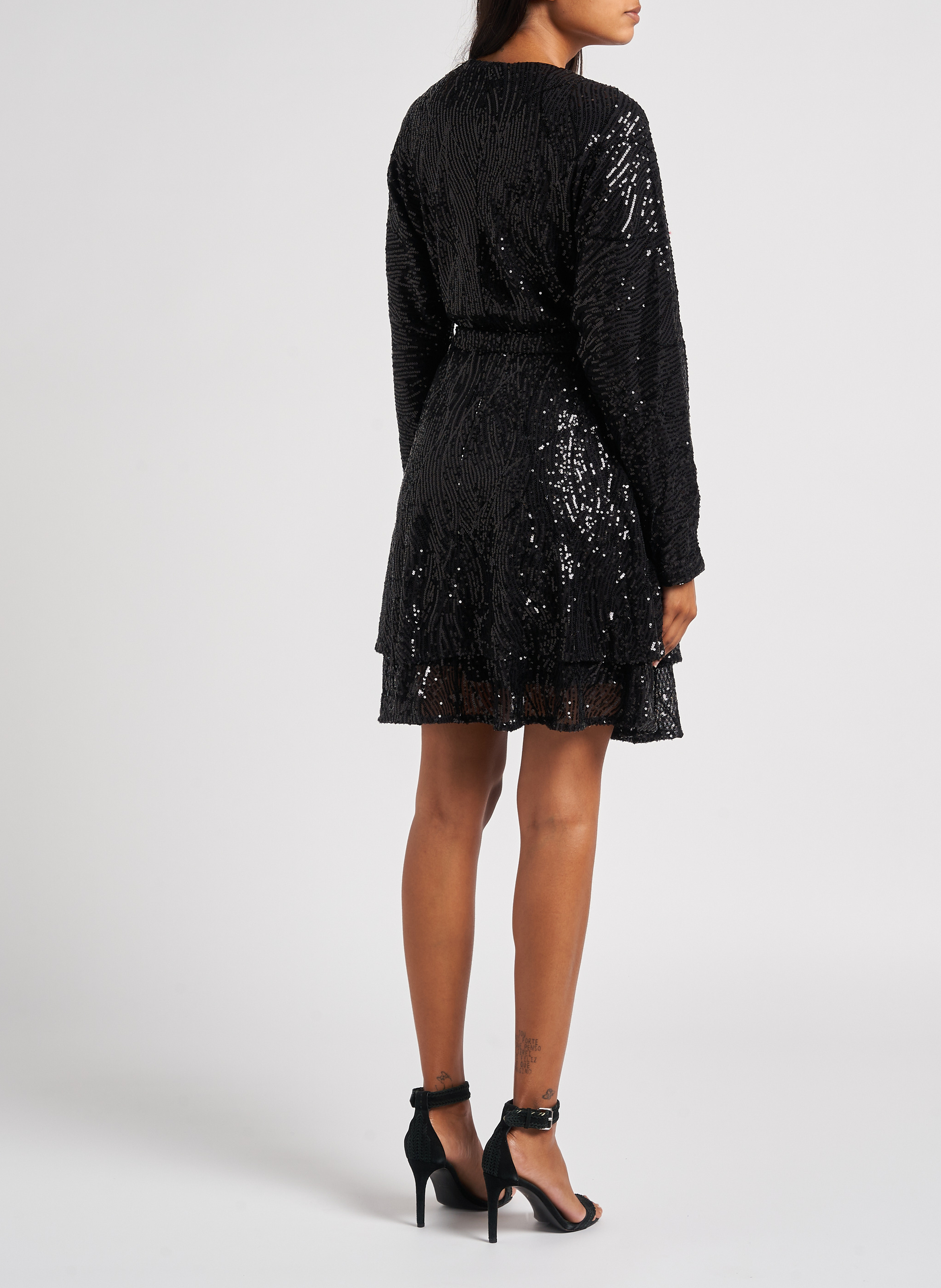 Abito corto scollo a V con lustrini VILA Nero