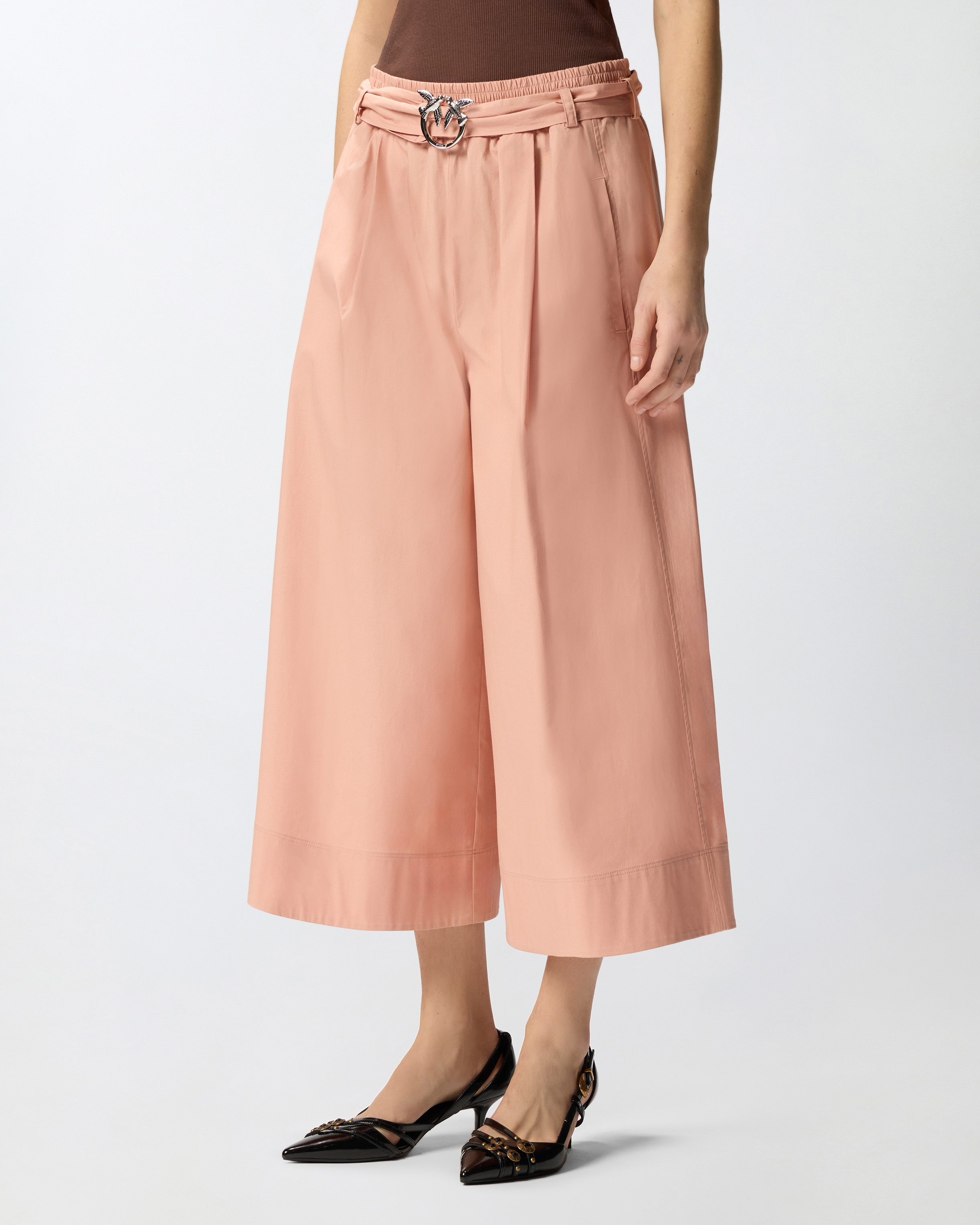 Long Bermuda shorts with love birds buckle. PINKO Pink