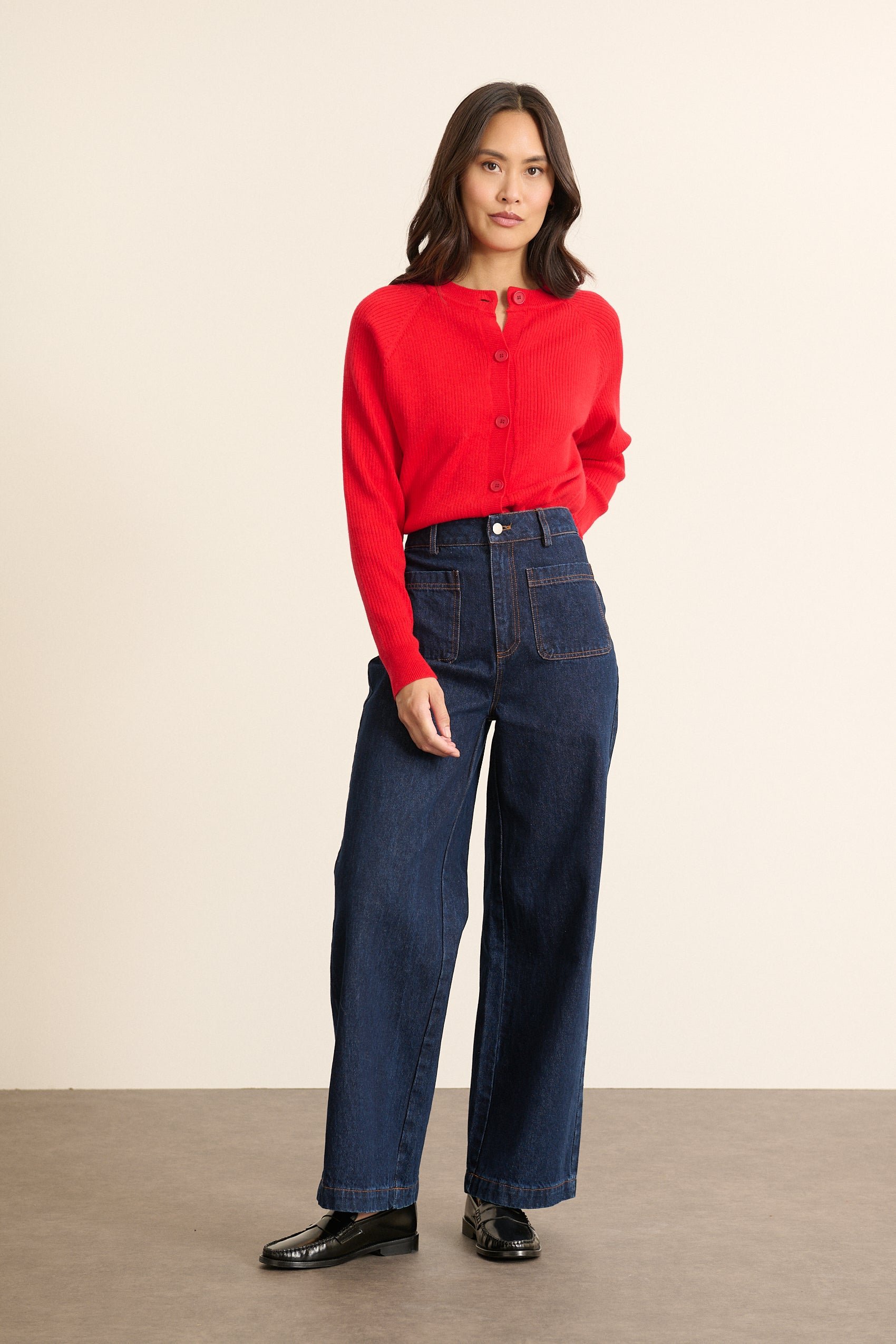 - Straight-leg jeans
- 5 pockets
- Straight cut
- Faded effect GARANCE PARIS Blue