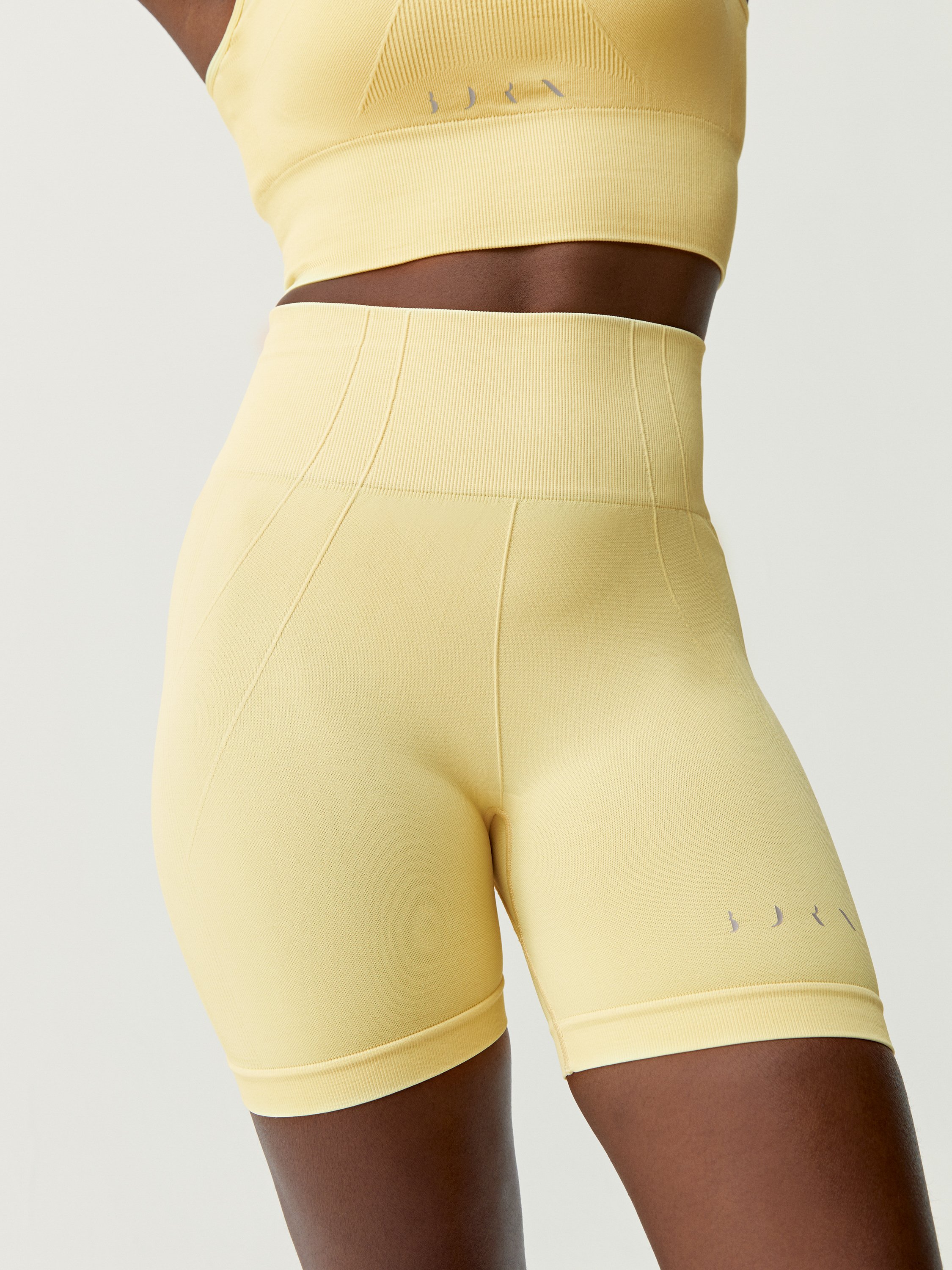 Seamless short leggings URDHVA Jaune clair