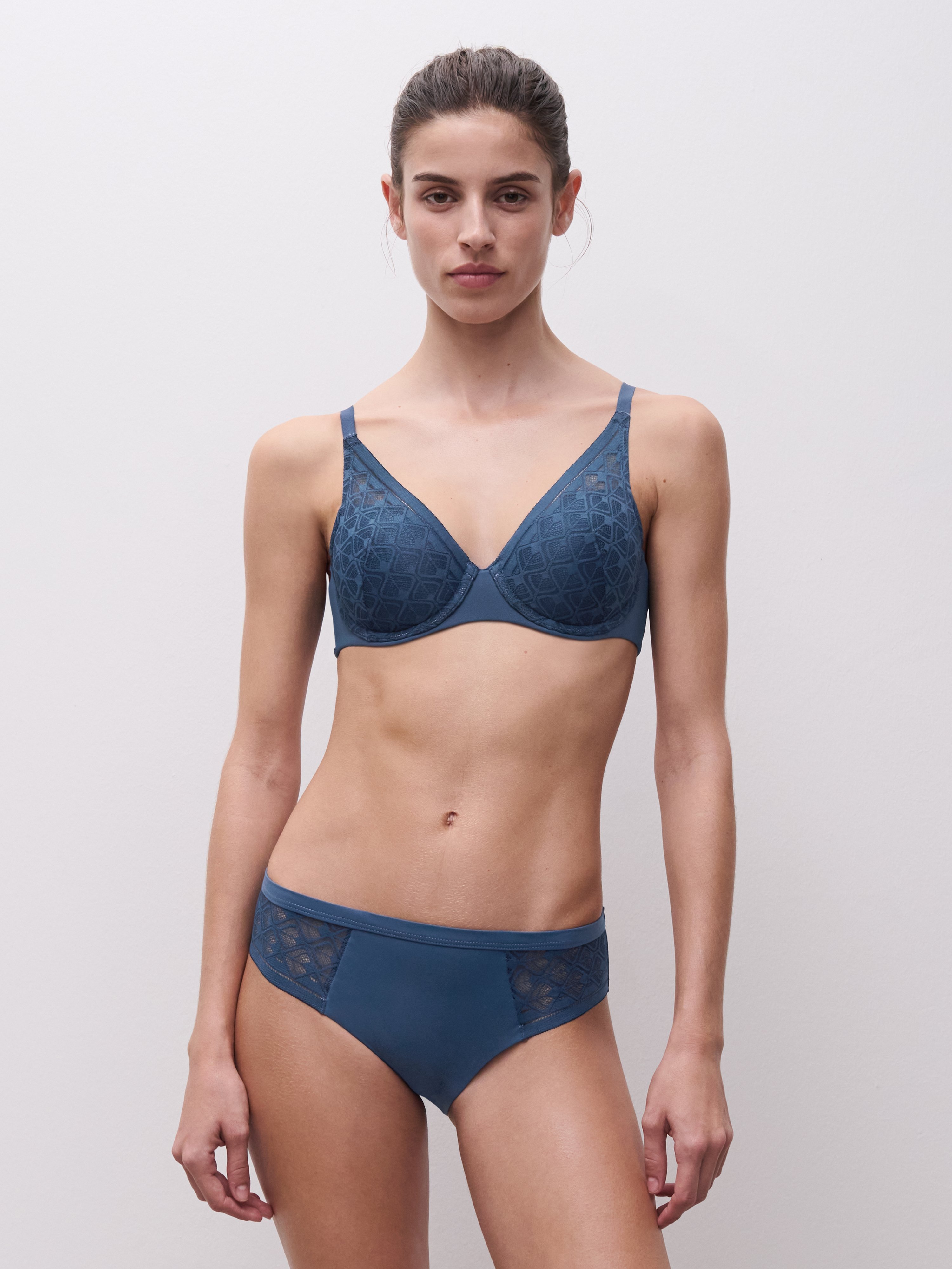 Memory foam half-cup bra CHANTELLE Blue