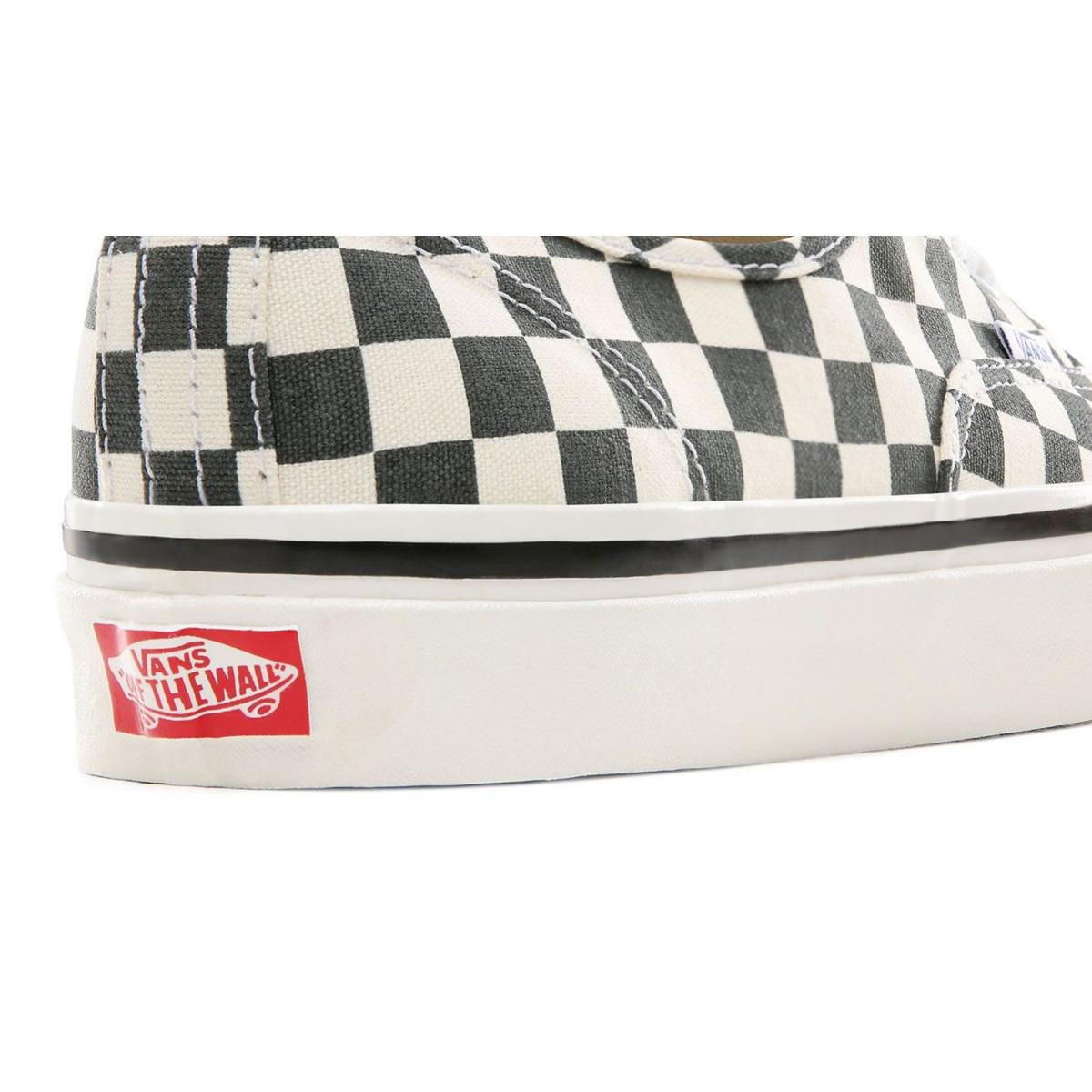 Low-top sneakers VANS Black