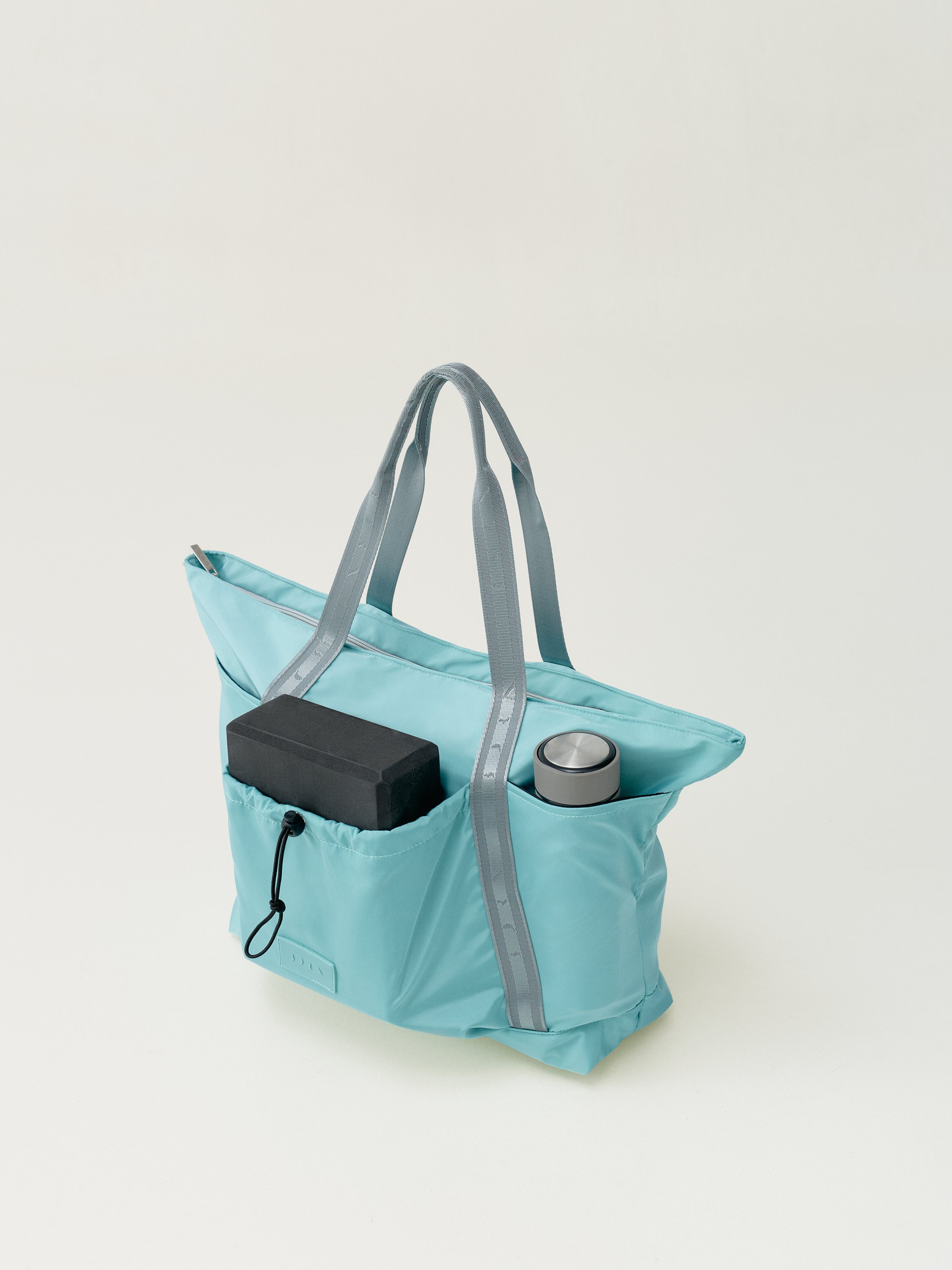 Large capacity outdoor sports bag BORN Green
