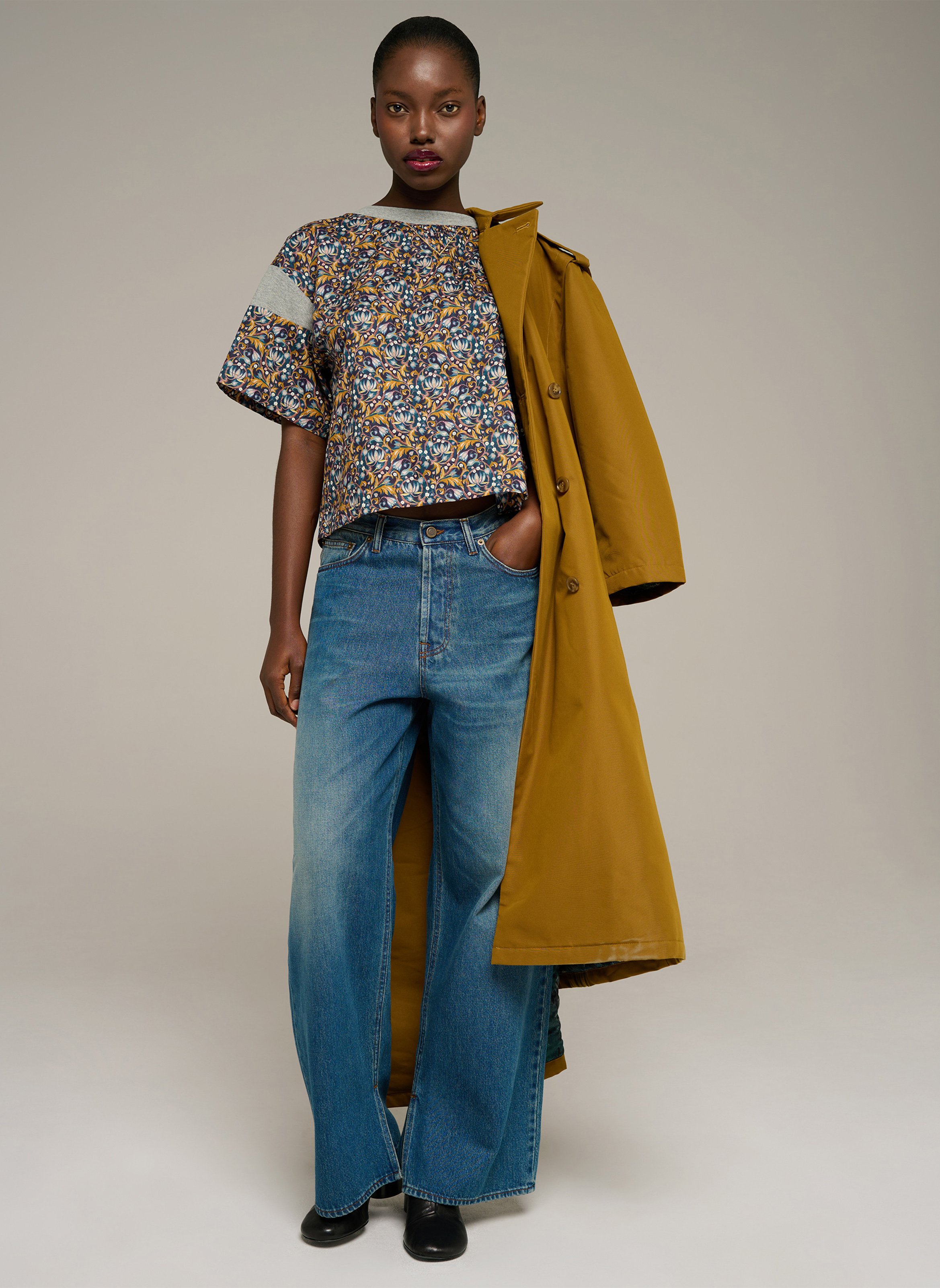Bluse mit rundem Ausschnitt, geradem Schnitt und Blumenmuster aus Baumwolle COTELAC Blau