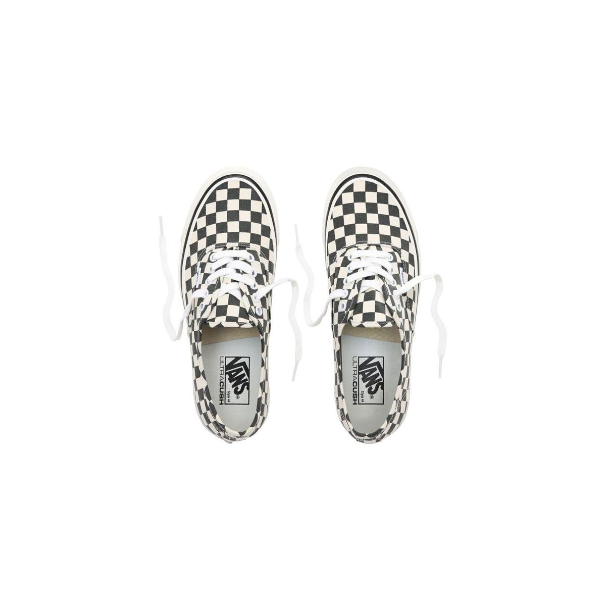 Low-top sneakers VANS Black