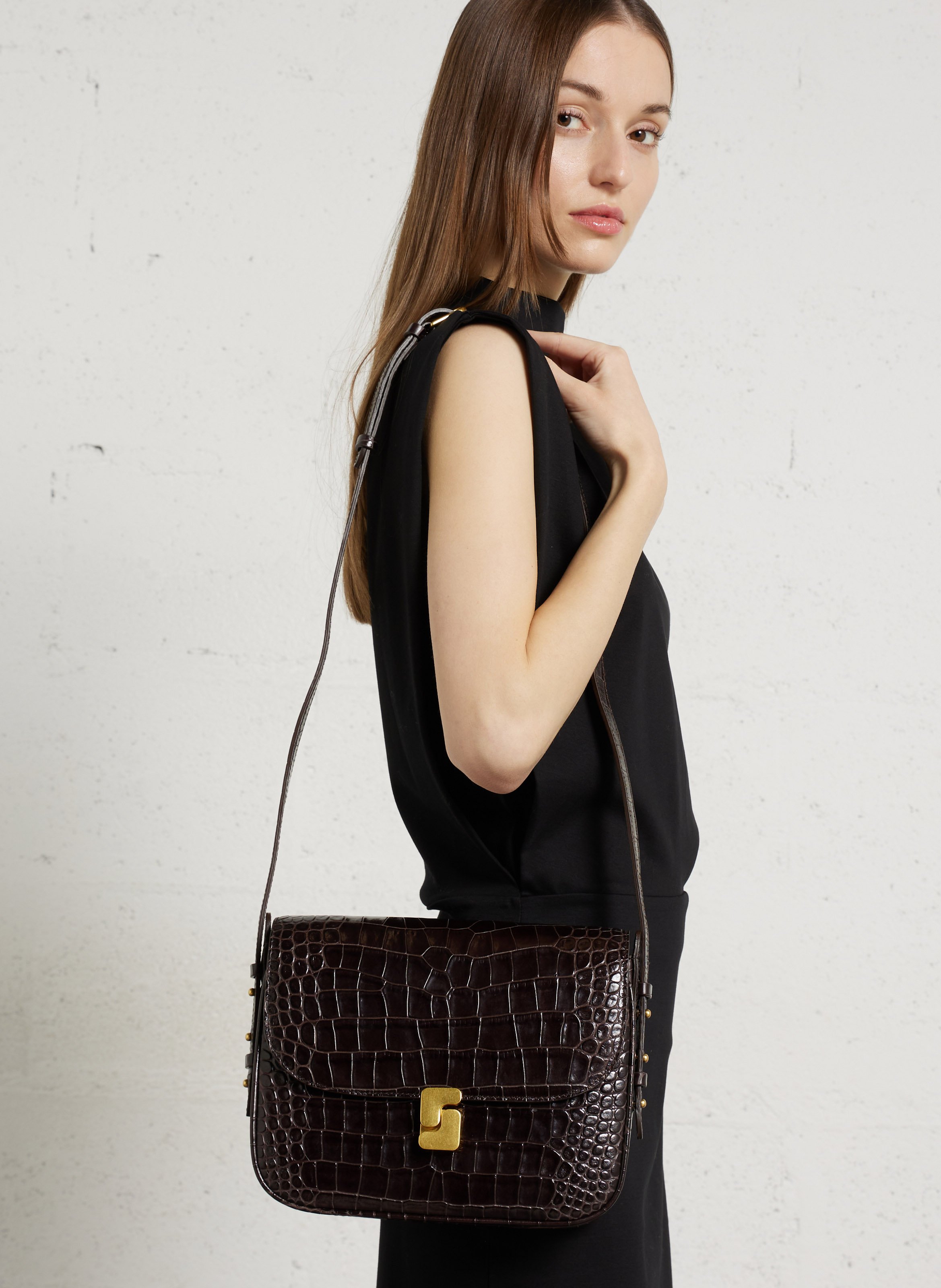 Buideltas van getextureerd leer met veters SOEUR Bruin