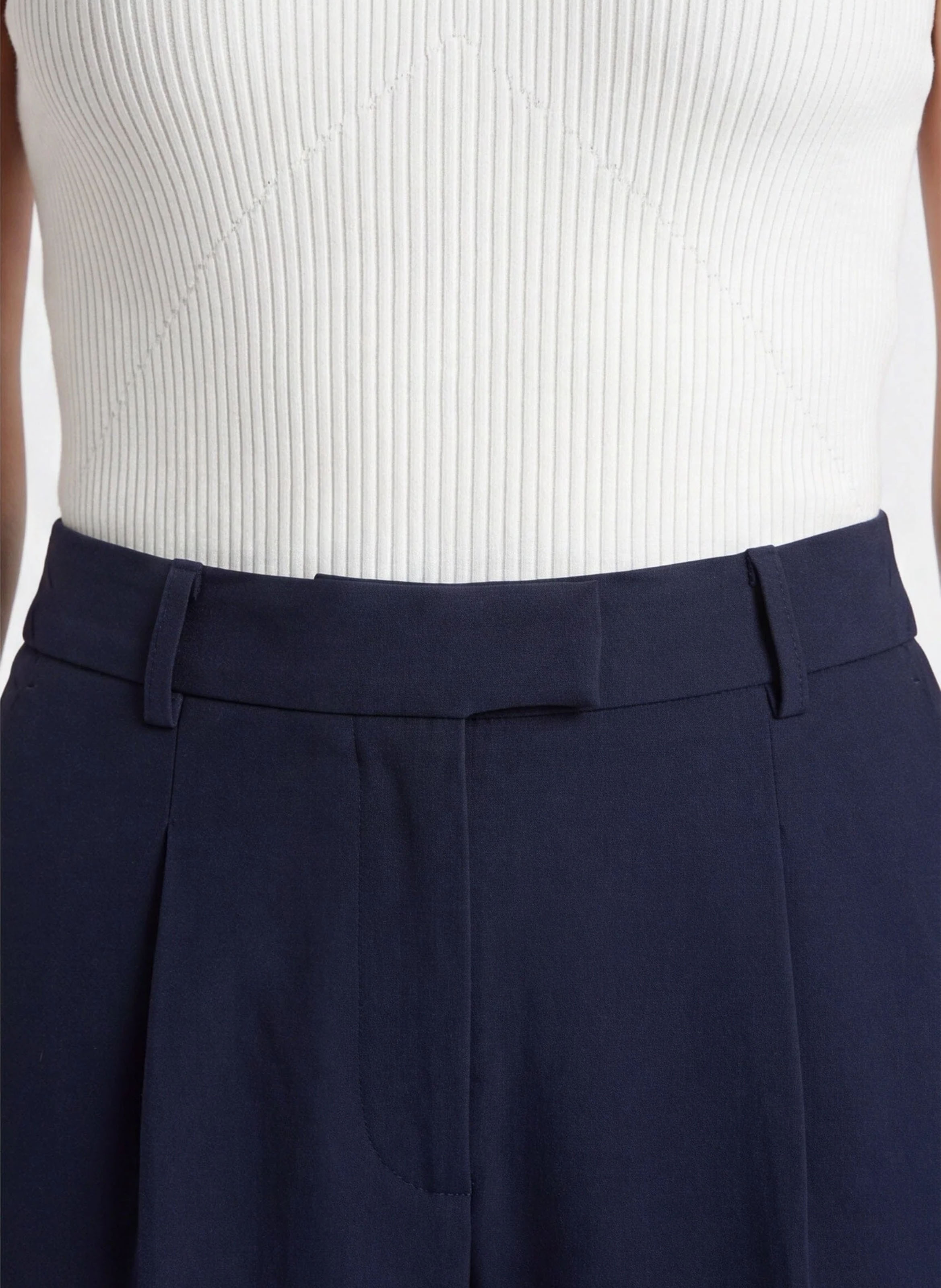 Gerader Hose mit Bundfalten in Uni KOOKAI Blau
