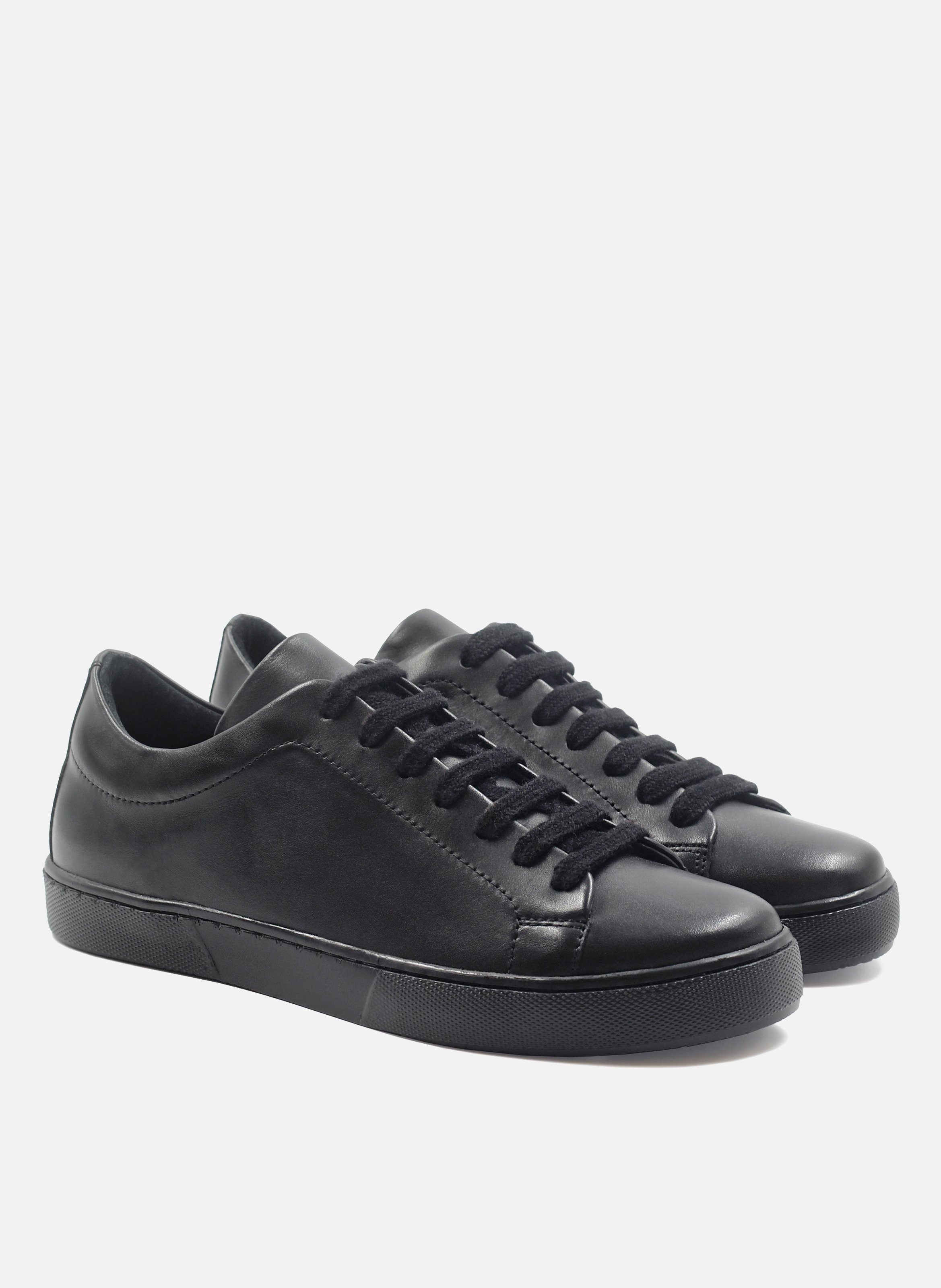 Lace-up leather tennis shoes JULES & JENN Black