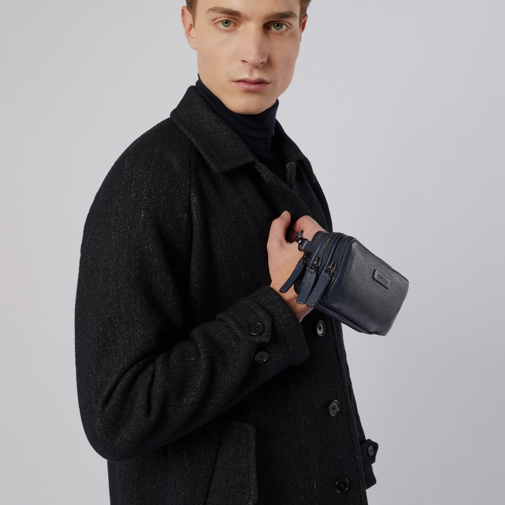 Leather case PIQUADRO Black