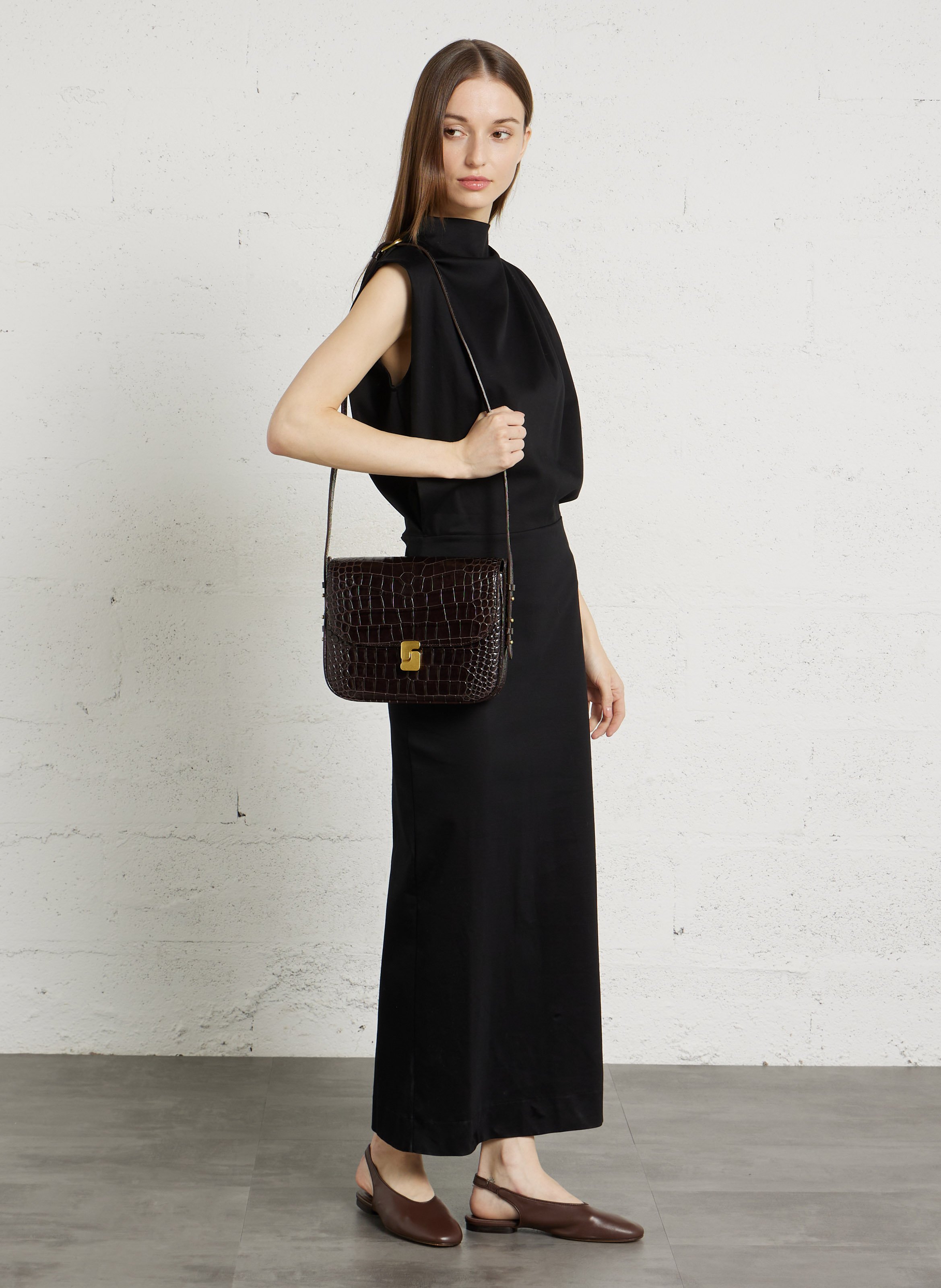 Buideltas van getextureerd leer met veters SOEUR Bruin