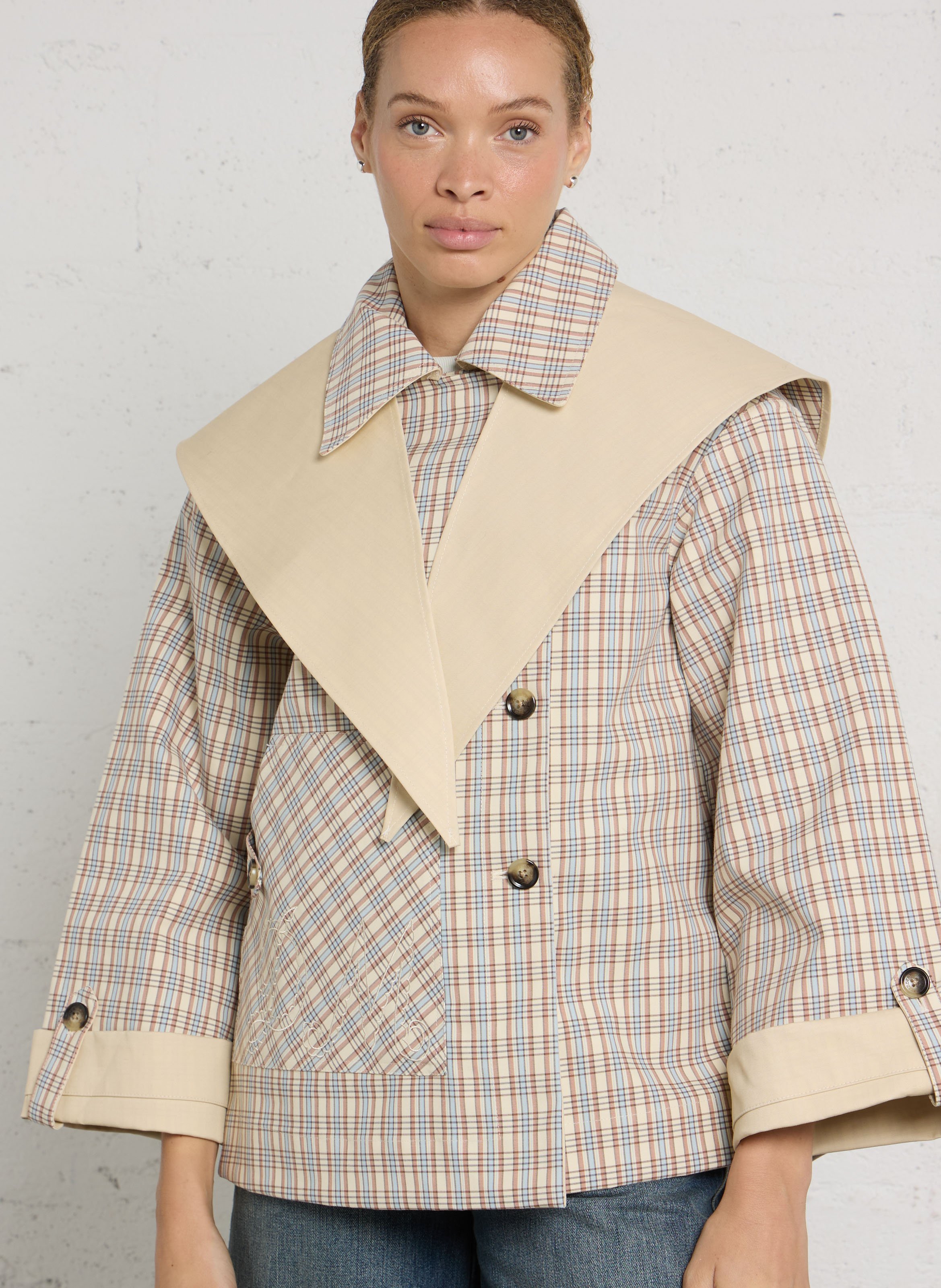 Oversized trenchcoat met klassieke kraag in biologisch katoen met print. DAMSON MADDER Beige