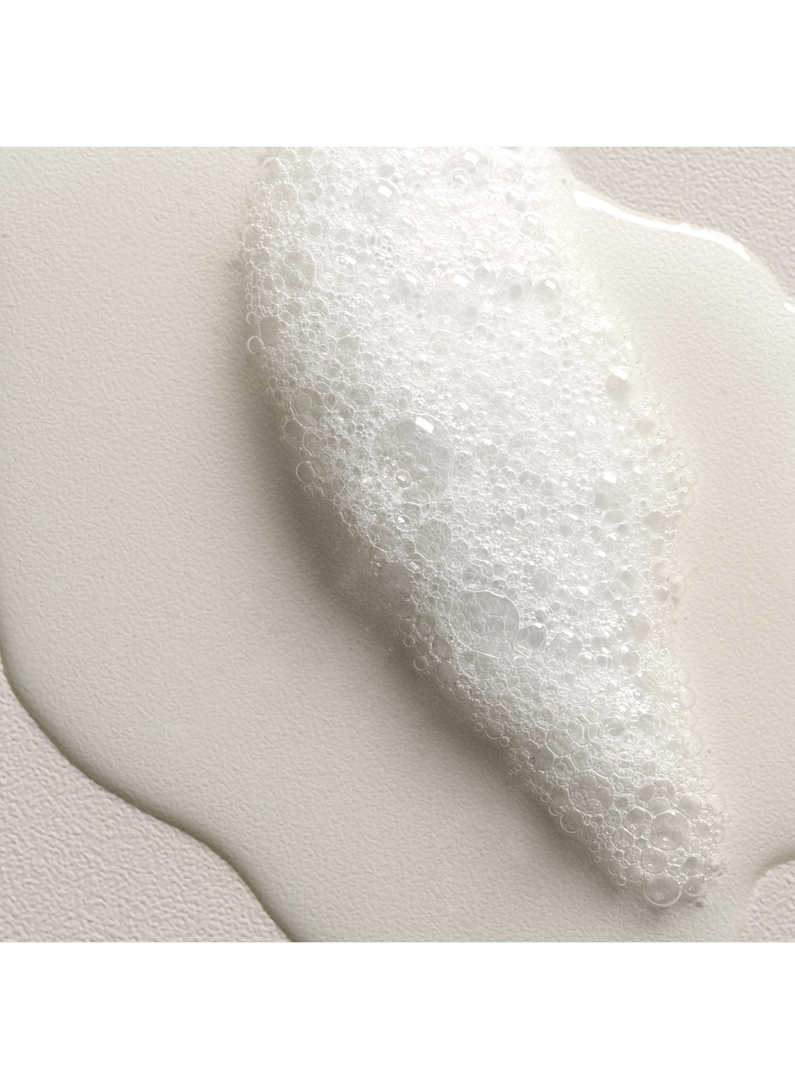 VOLU Volumizing Hydrating Shampoo DAVINES No color