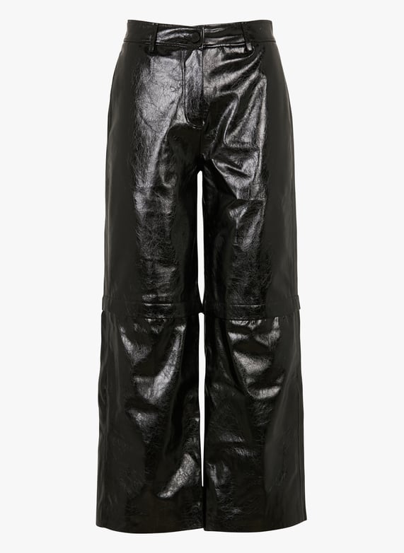 Wijde broek van imitatieleer | Zwart by BERENICE Wijde broek van imitatieleer Zwart
