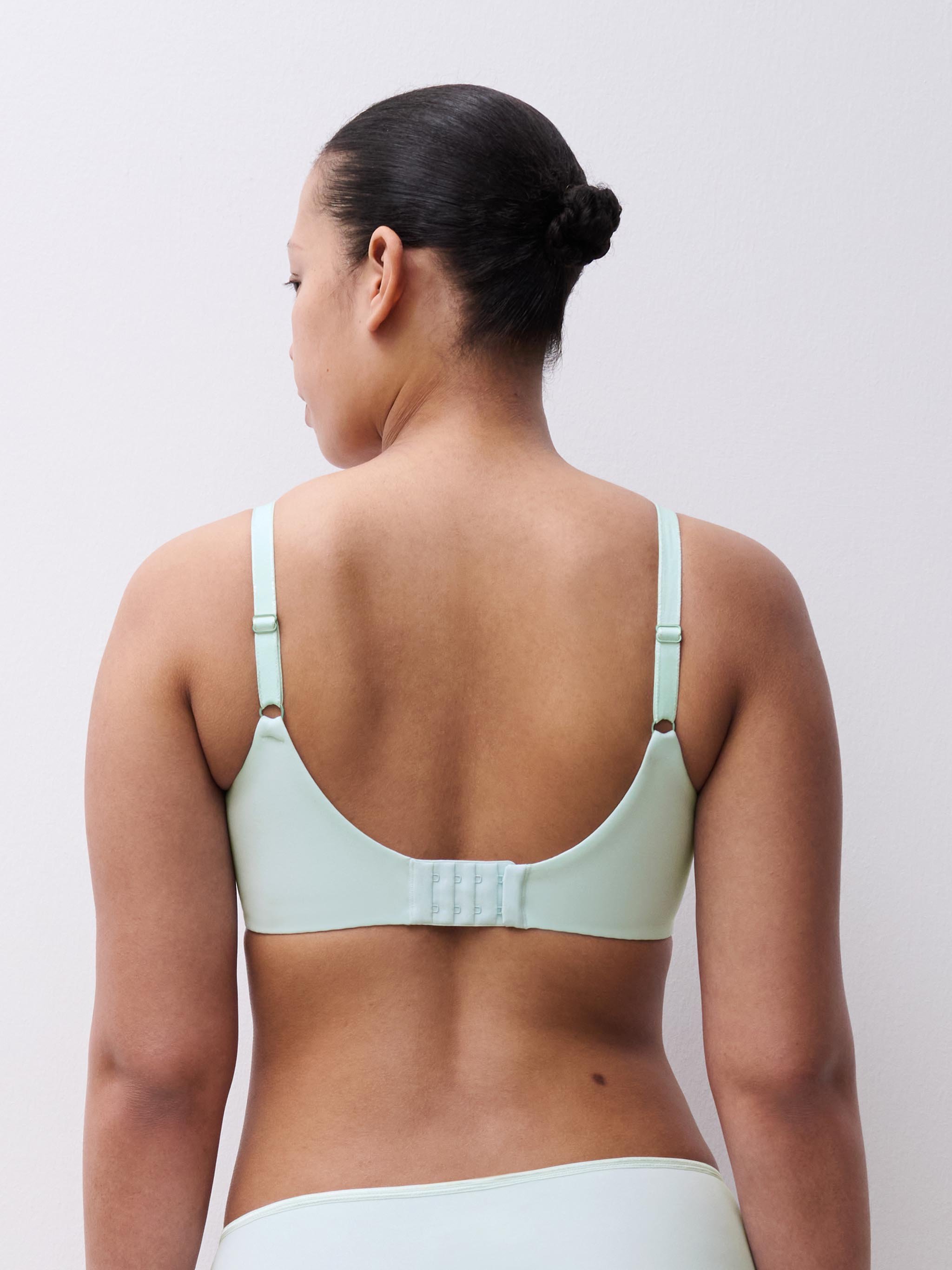 Moulded full-cup bra CHANTELLE Green
