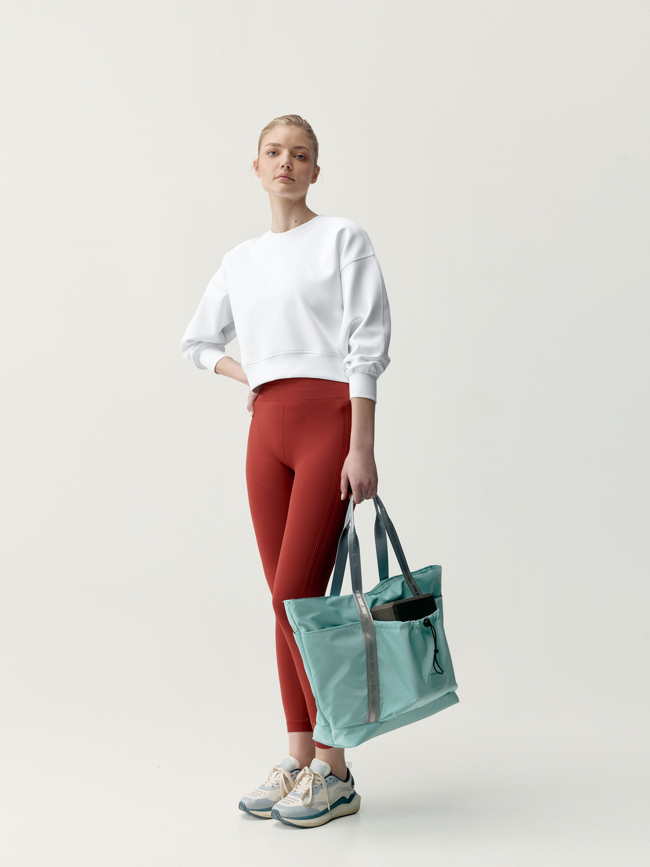 Large capacity outdoor sports bag BORN Green