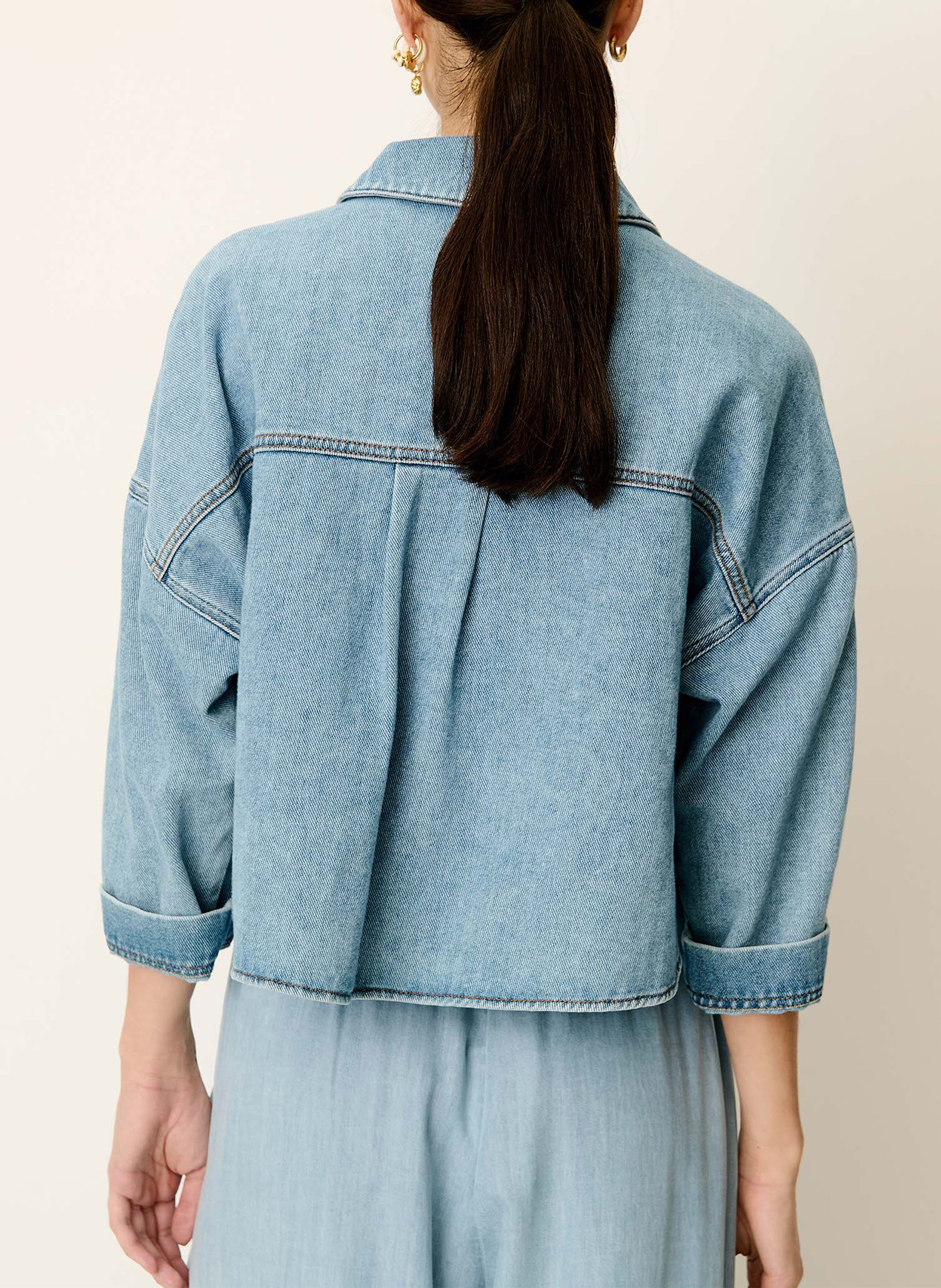 Oversized blouse met klassieke kraag van katoen. SESSUN Blauw