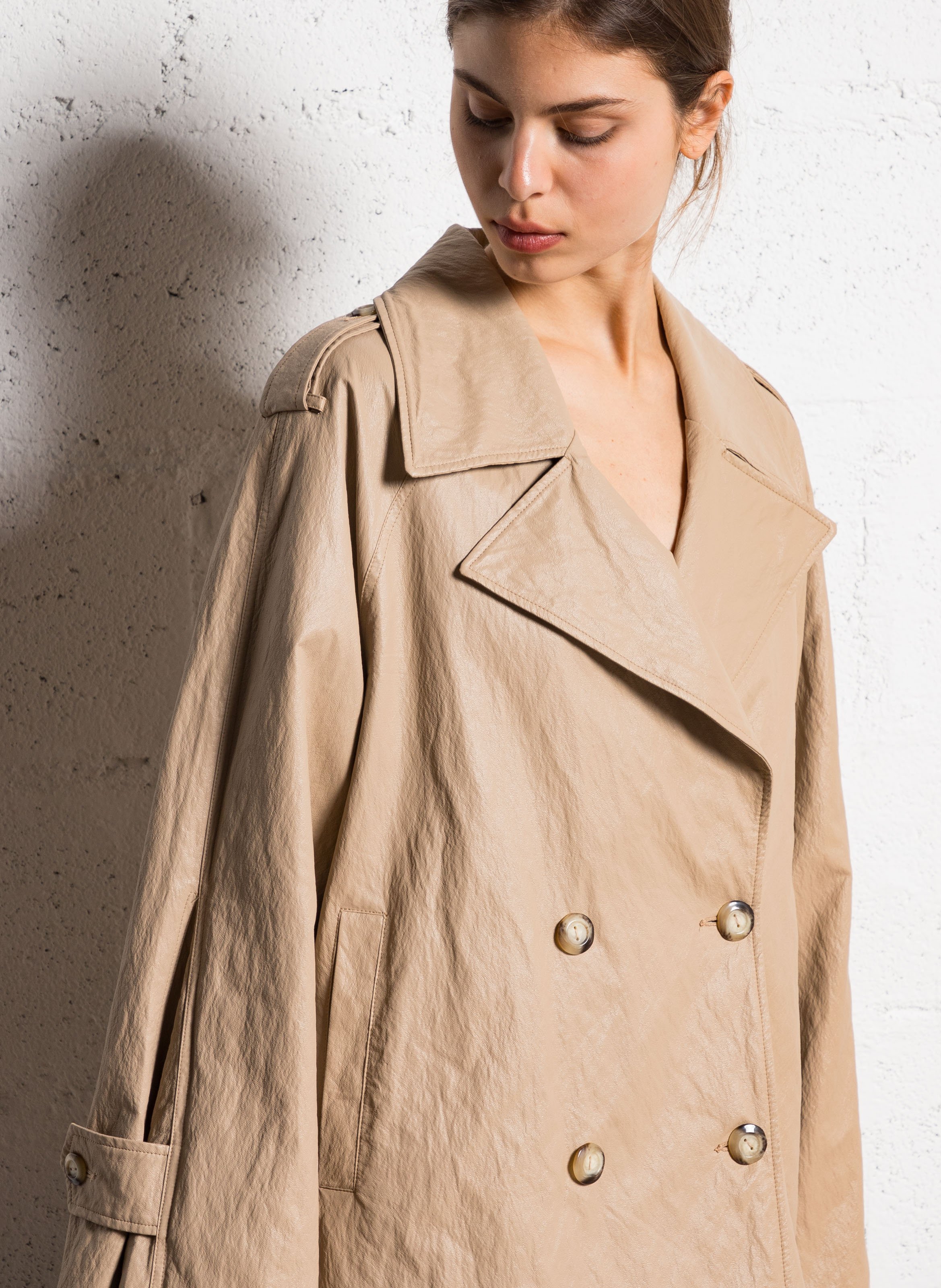 Short faux leather coat ATTIC AND BARN Beige