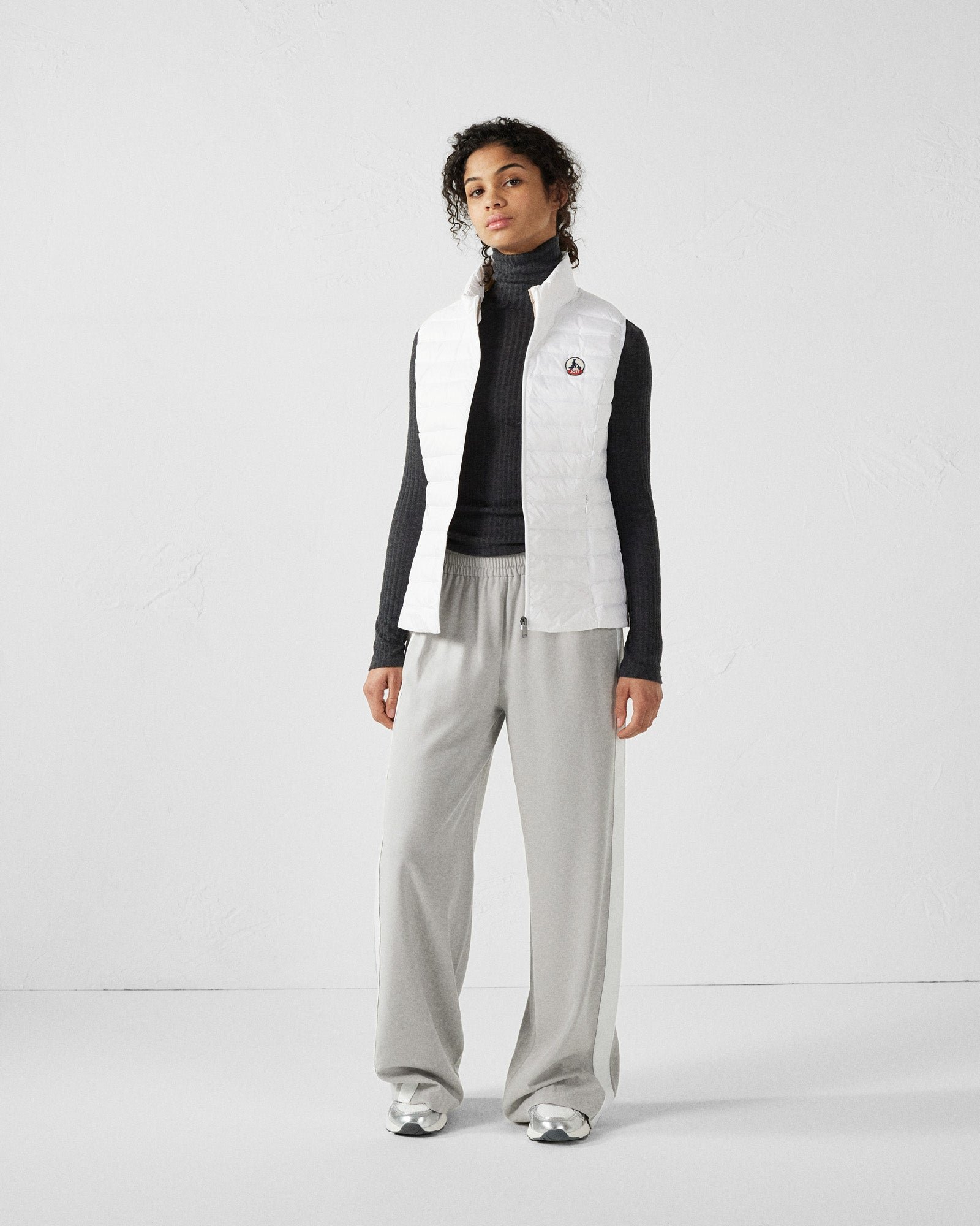 Sleeveless lightweight down vest seda JOTT White