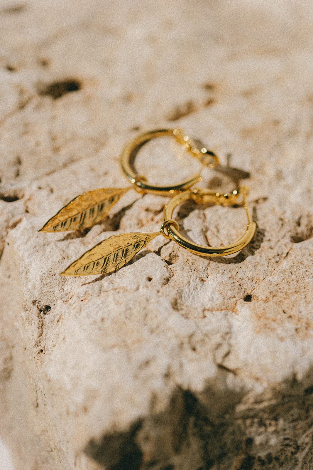 Mini silver plated leaf hoop earrings Golden