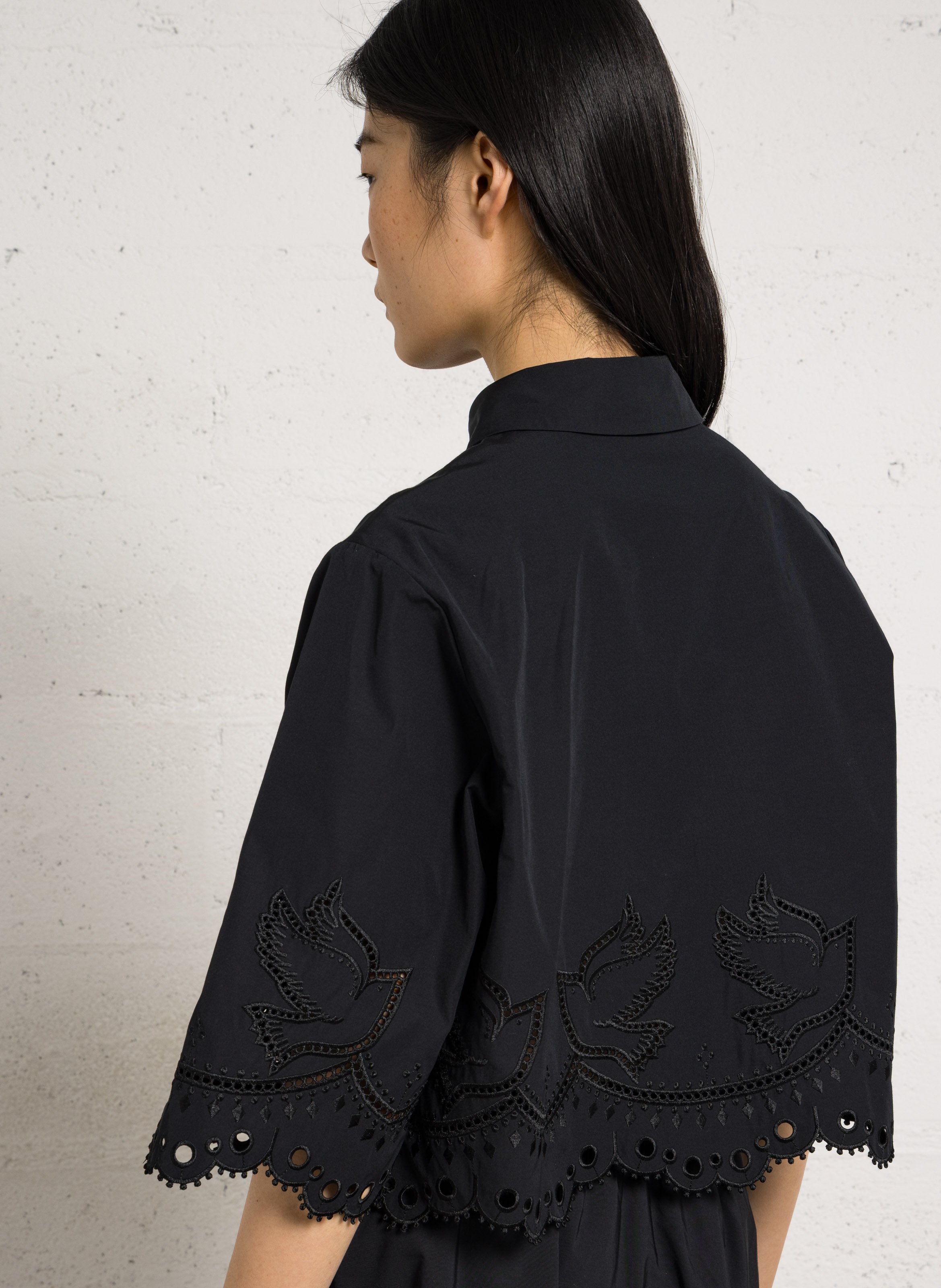 Chemise col classique brodée BERENICE Black