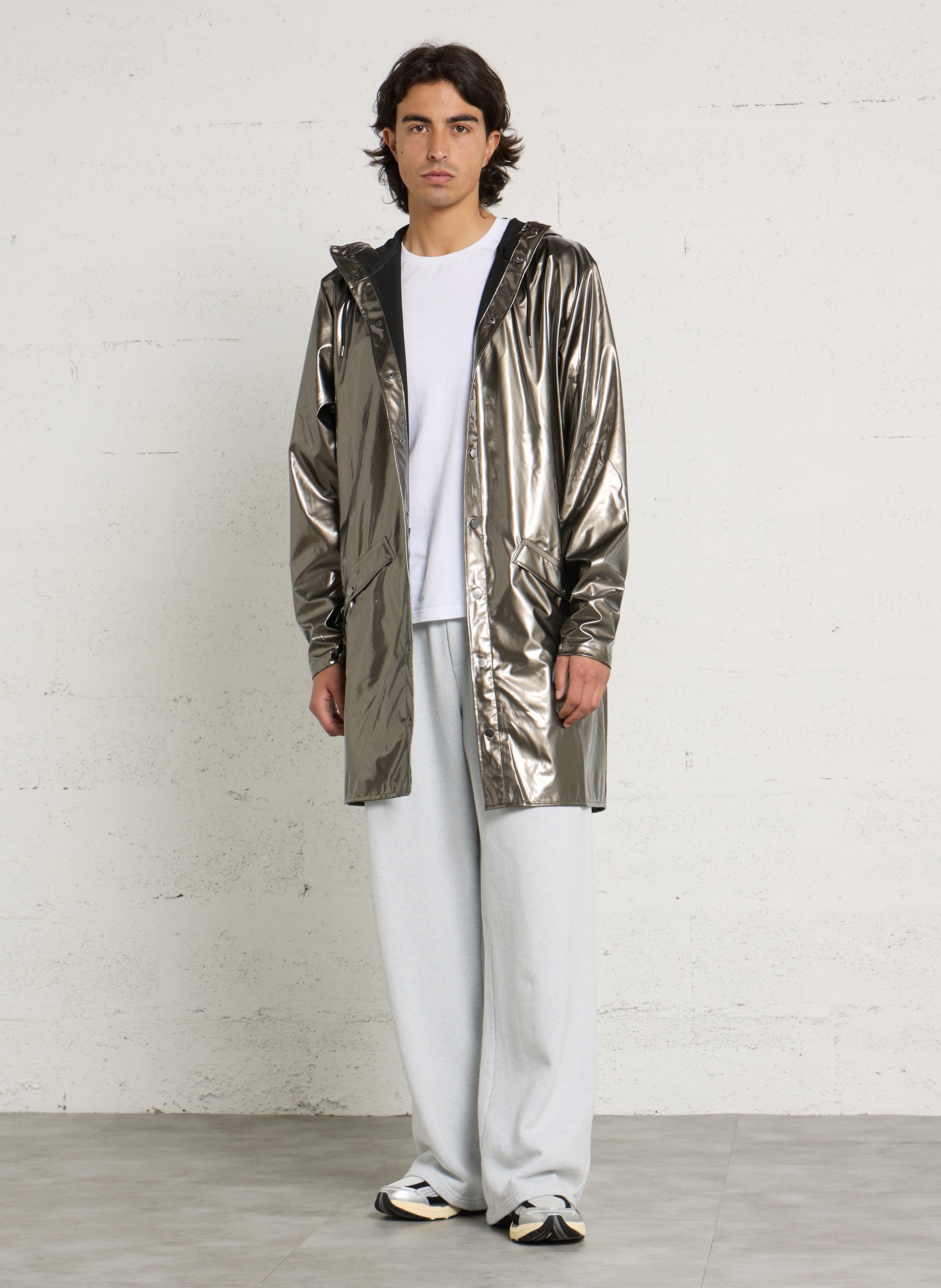 Coupe-vent imperméable à capuche RAINS Argent