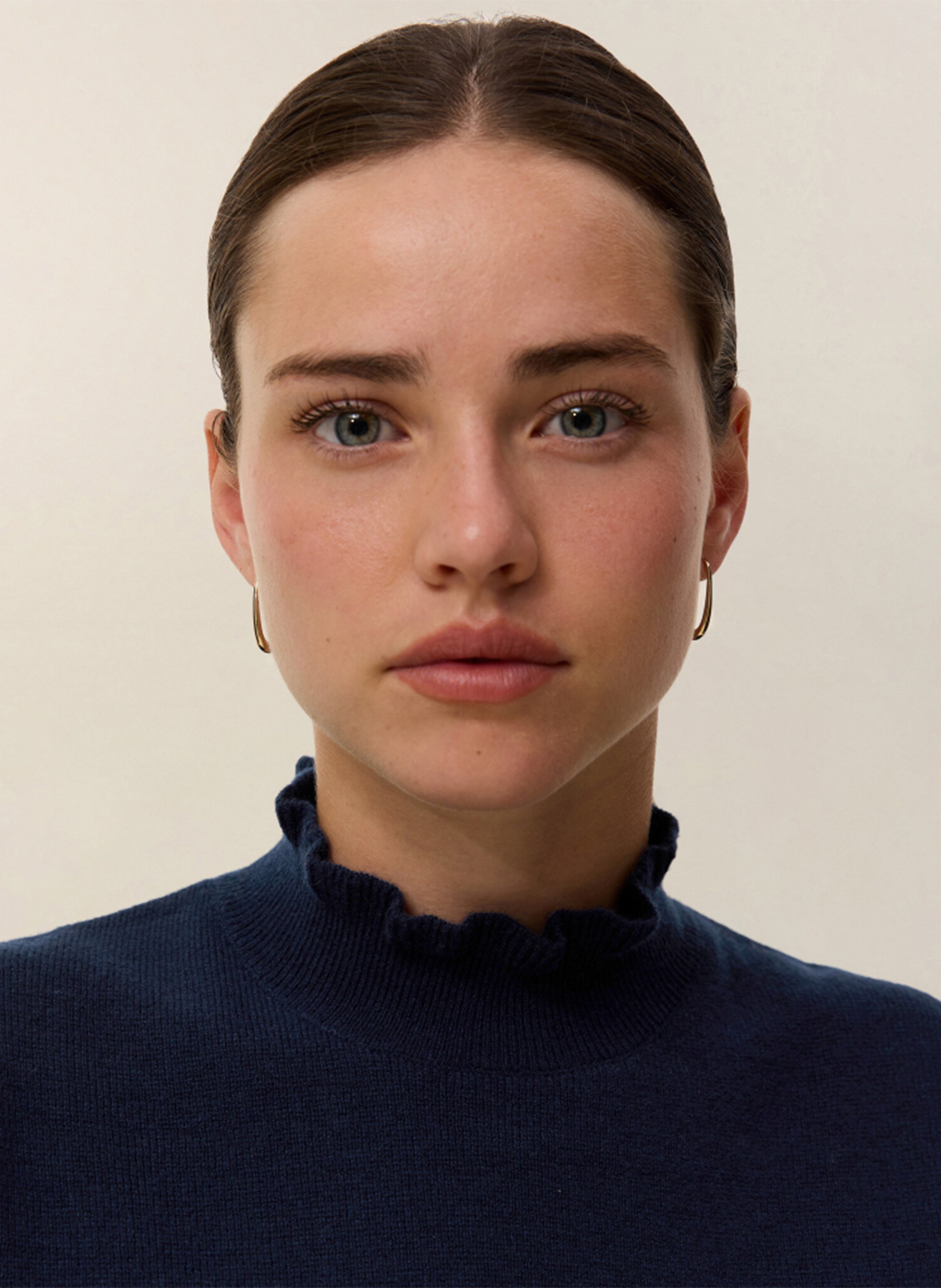 Straight-fit cashmere turtleneck with ruffled collar HIRCUS Blue