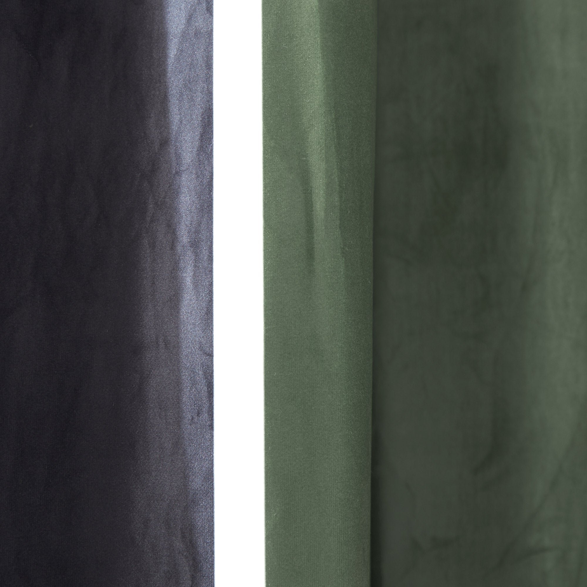 Curtain with black eyelets MADURA Green