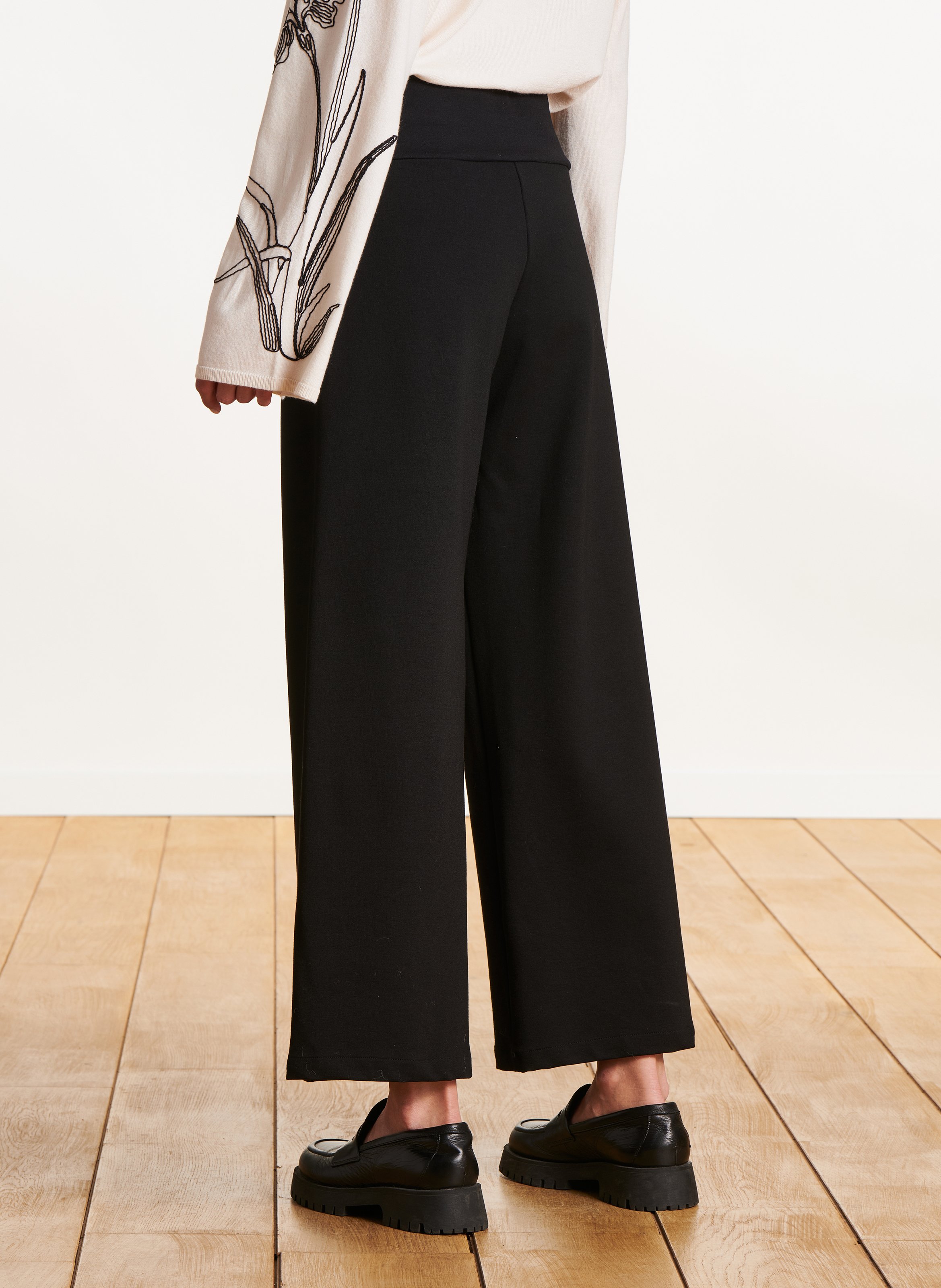 Cropped straight-leg pants LA FEE MARABOUTEE Black