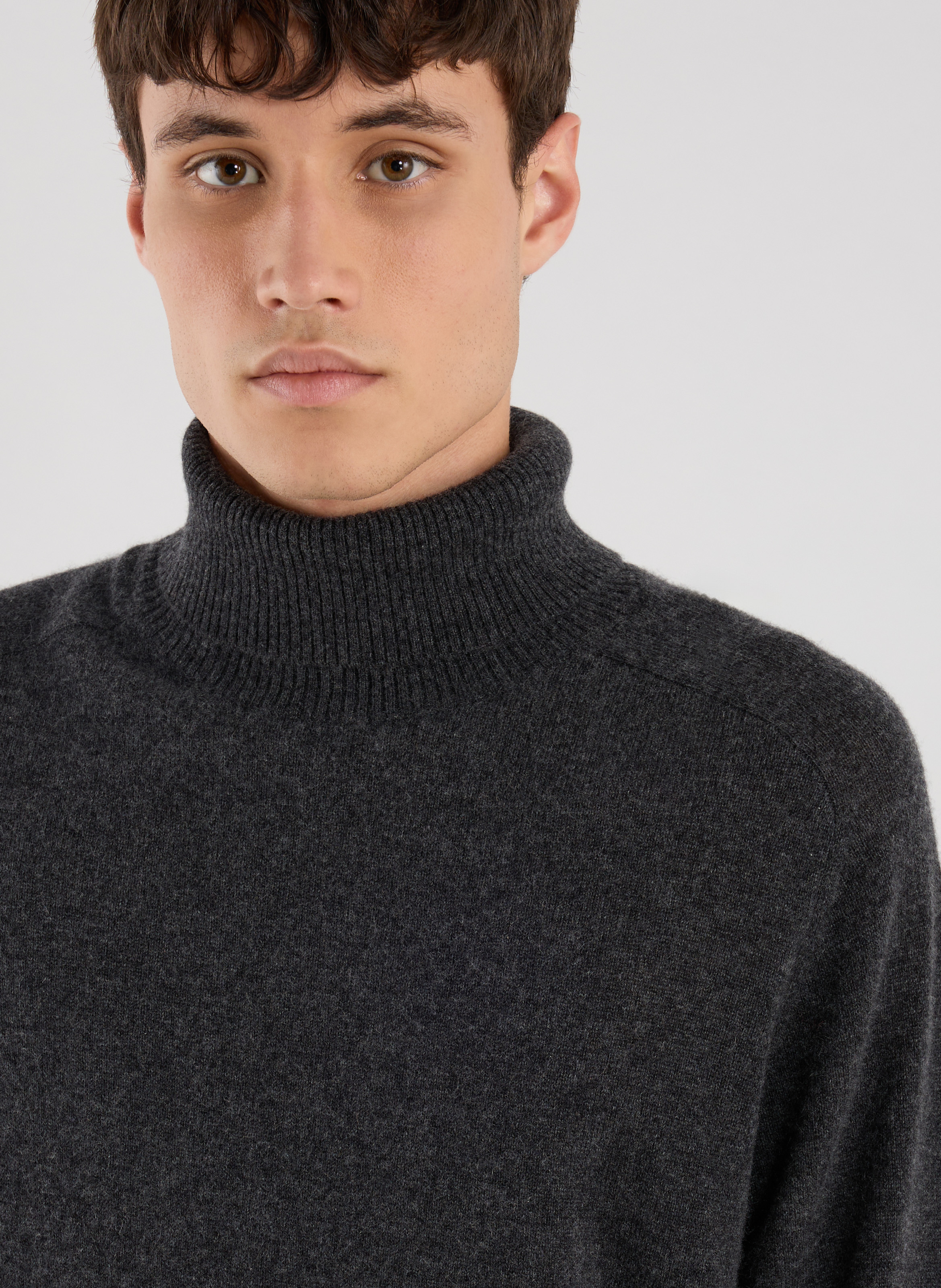 Ruimvallende trui van kasjmier met opstaande kraag SAISON 1865 Grijs