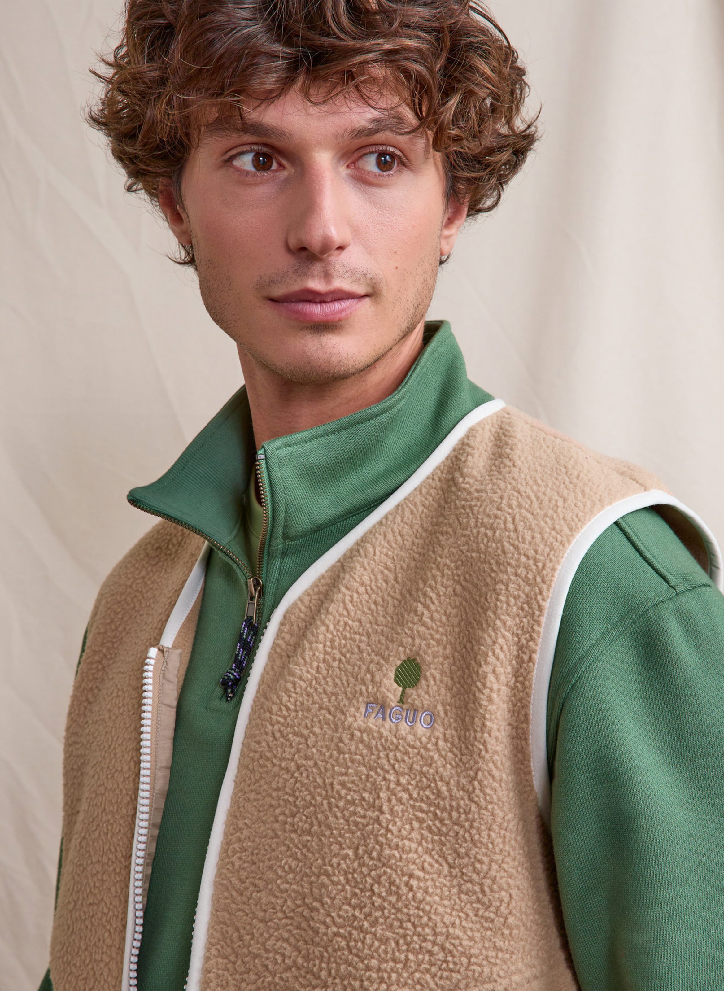 Rechte sherpa vest met V-hals FAGUO Beige