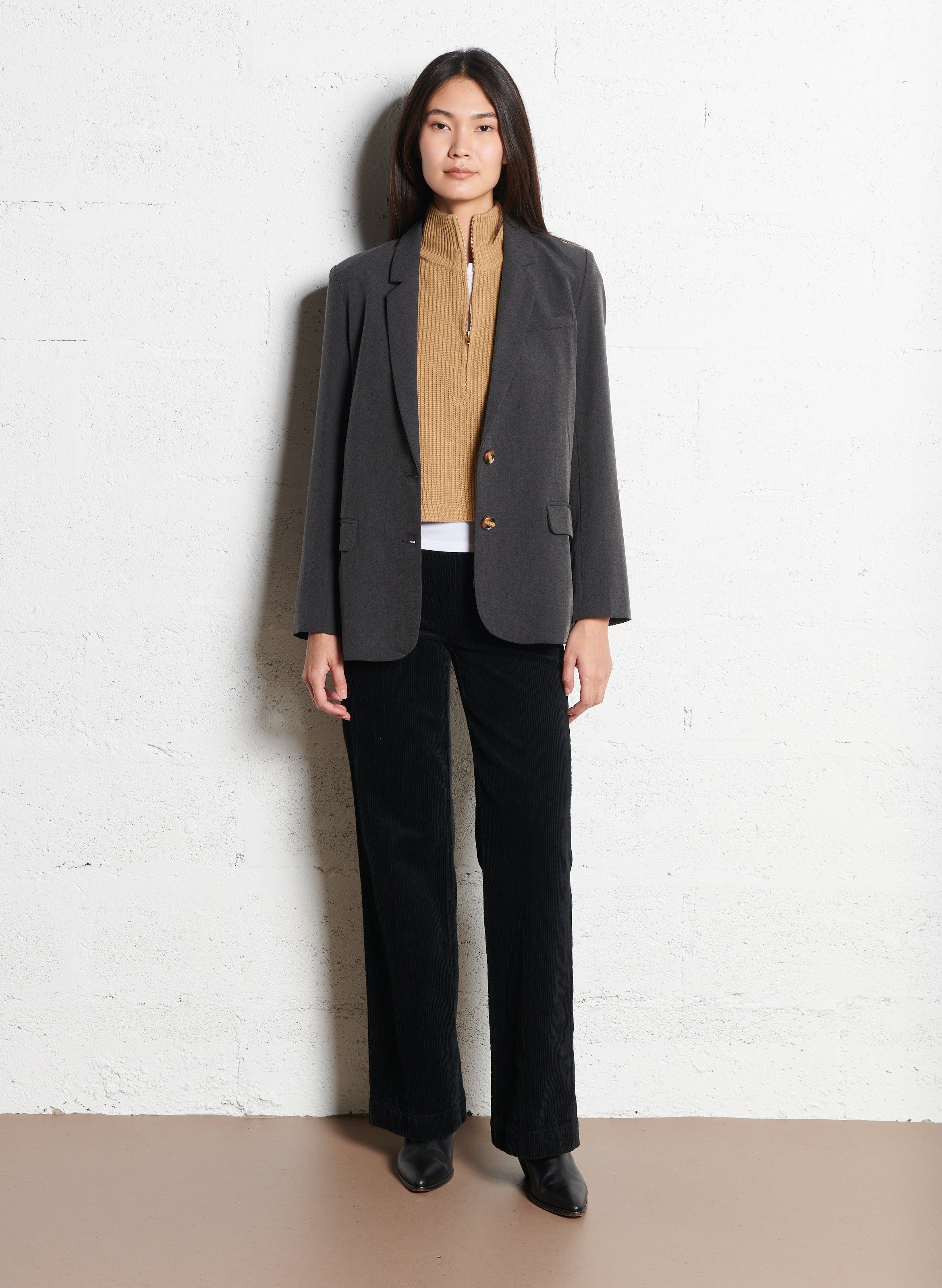 Corduroy carrot pants Black