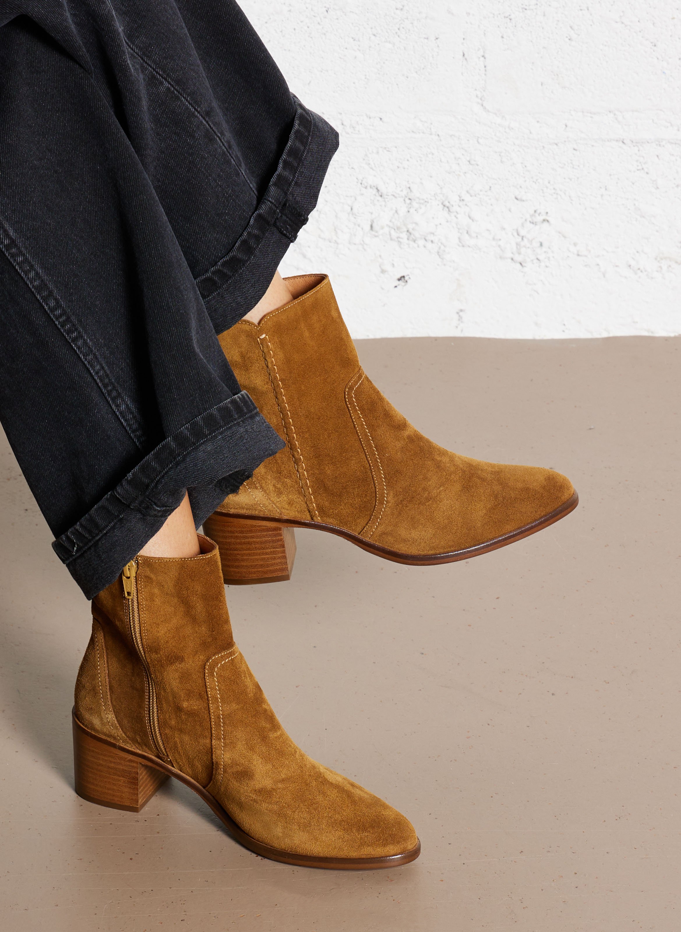 靴 yello DARK ALLEY DEFORMED SHORT BOOTS yello DARK ALLEY DEFORMED SHORT BOOTS The Visual Artists
