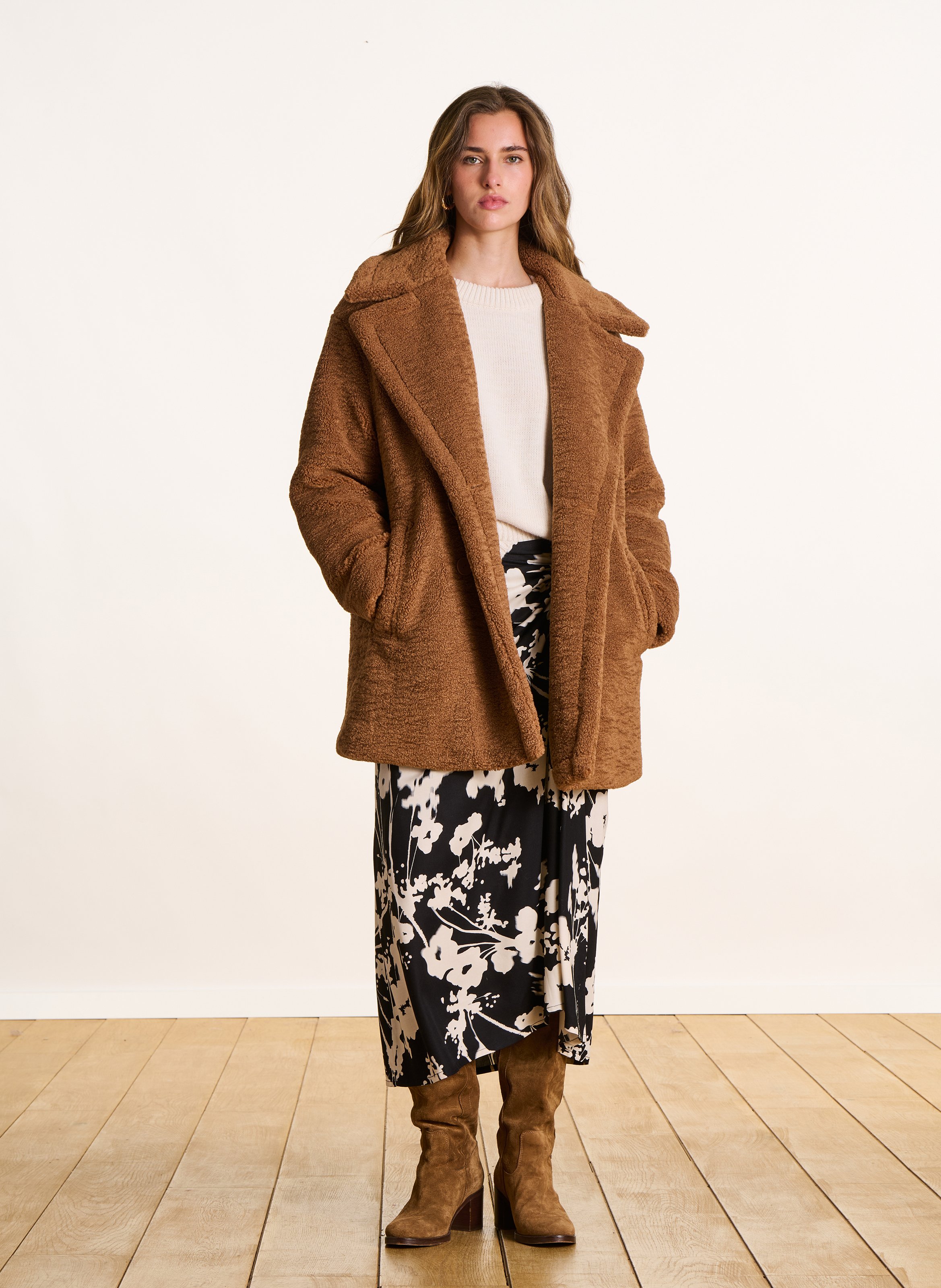 Oversized wool coat with bouclé effect tailoring. LA FEE MARABOUTEE