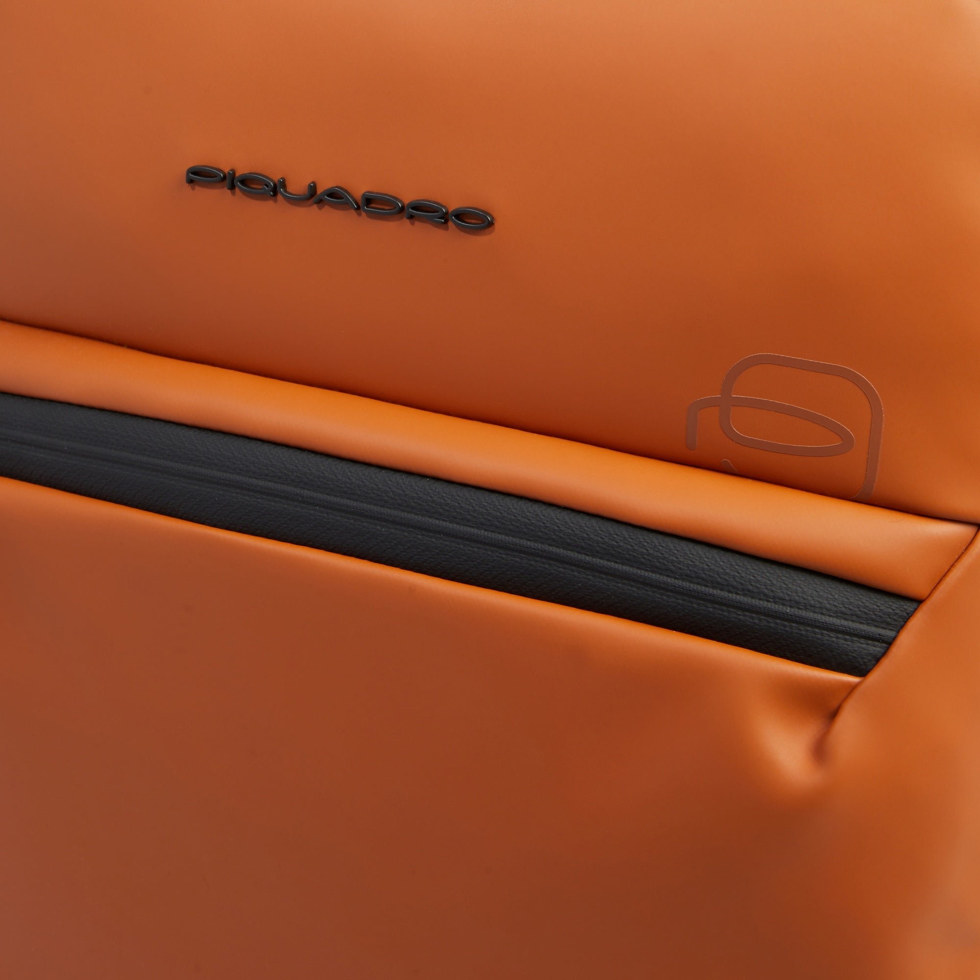 Backpack for computer and ipad® with chest strap, bottle pocket Brown