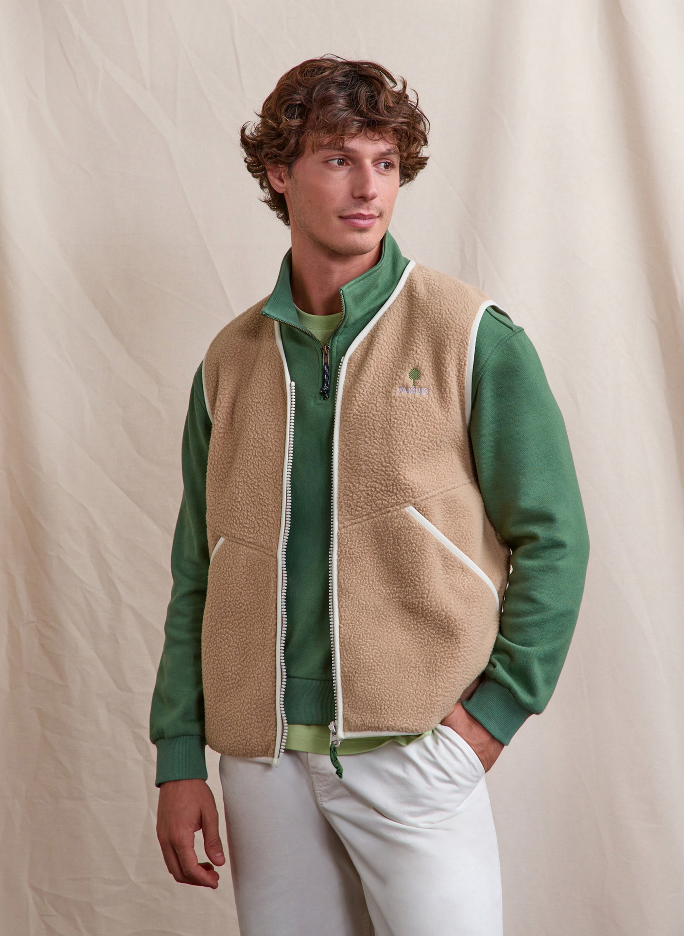 Rechte sherpa vest met V-hals FAGUO Beige