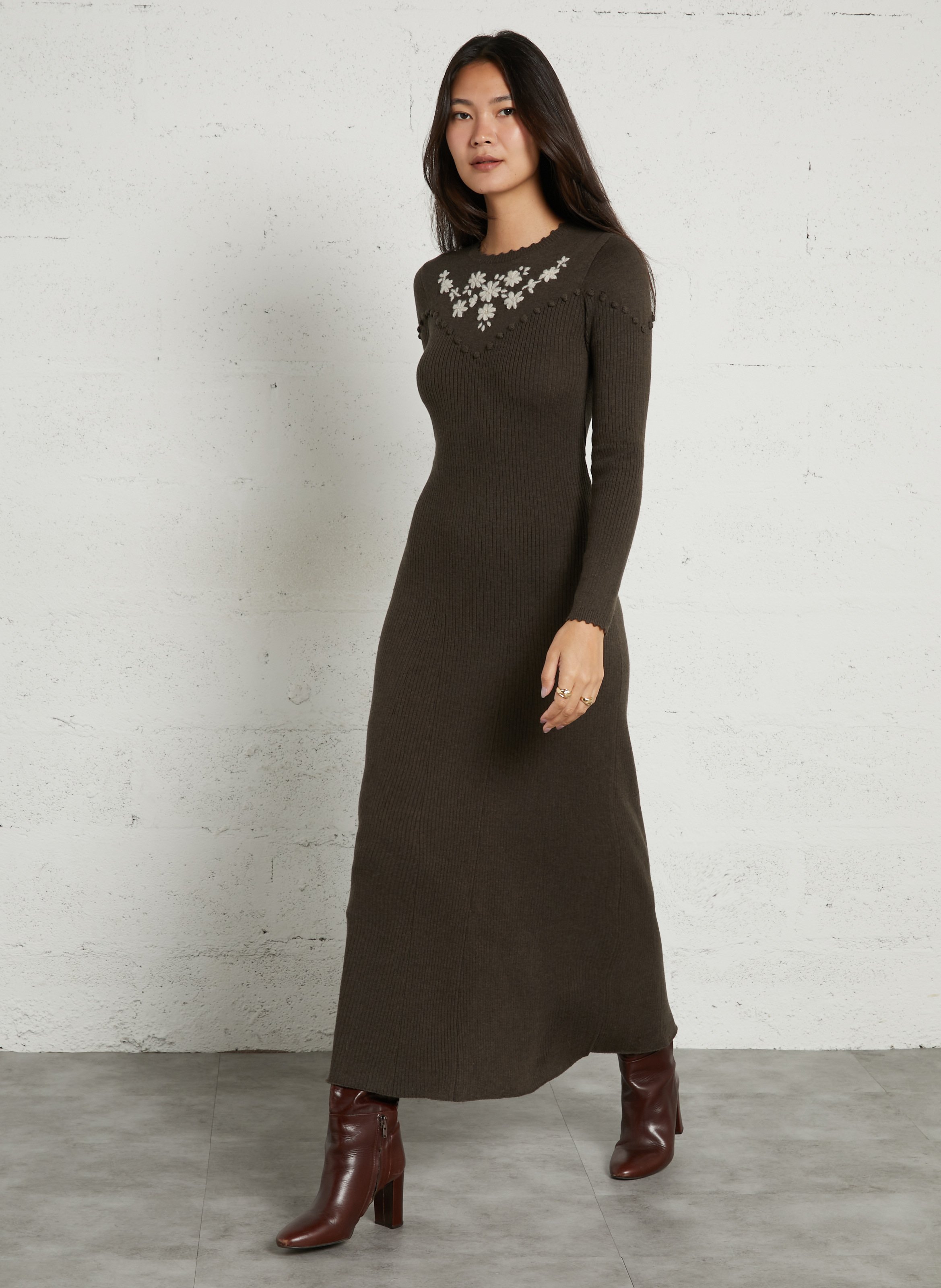 Lange Strickkleid mit Rundhalsausschnitt aus Wolle-Mix LOUISE MISHA Braun