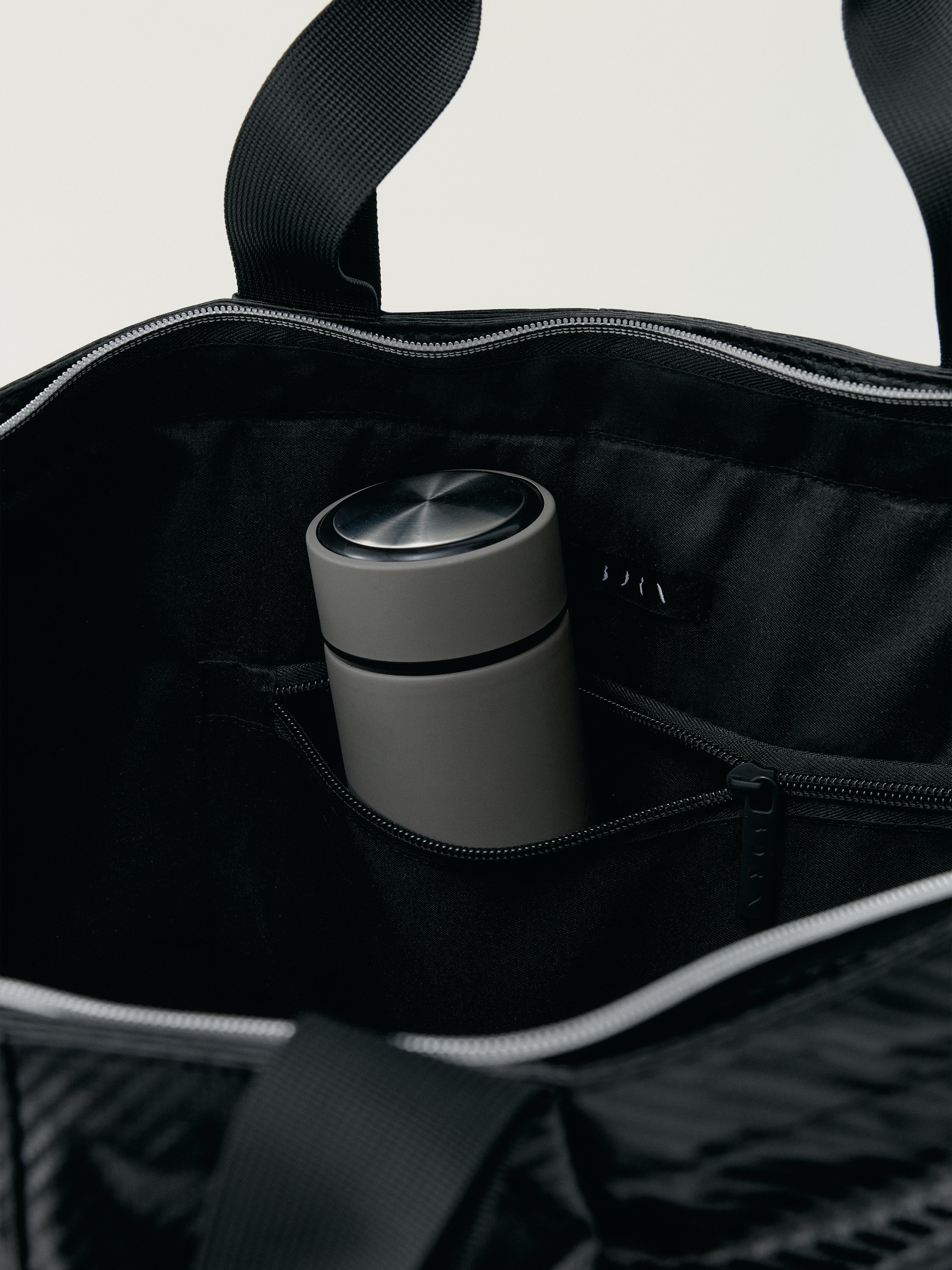 Large capacity outdoor sports bag BORN Black