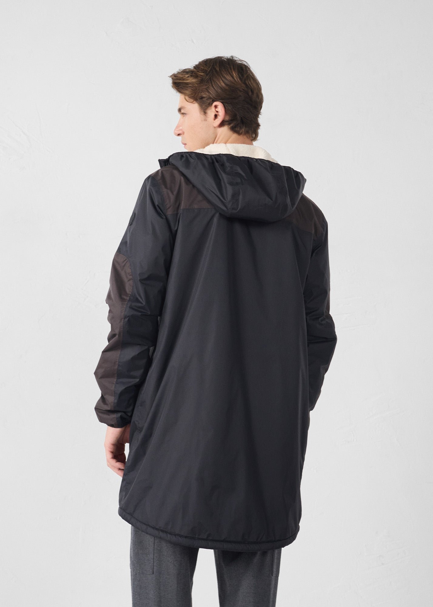 Long Sherpa Hallin Raincoat JOTT Black